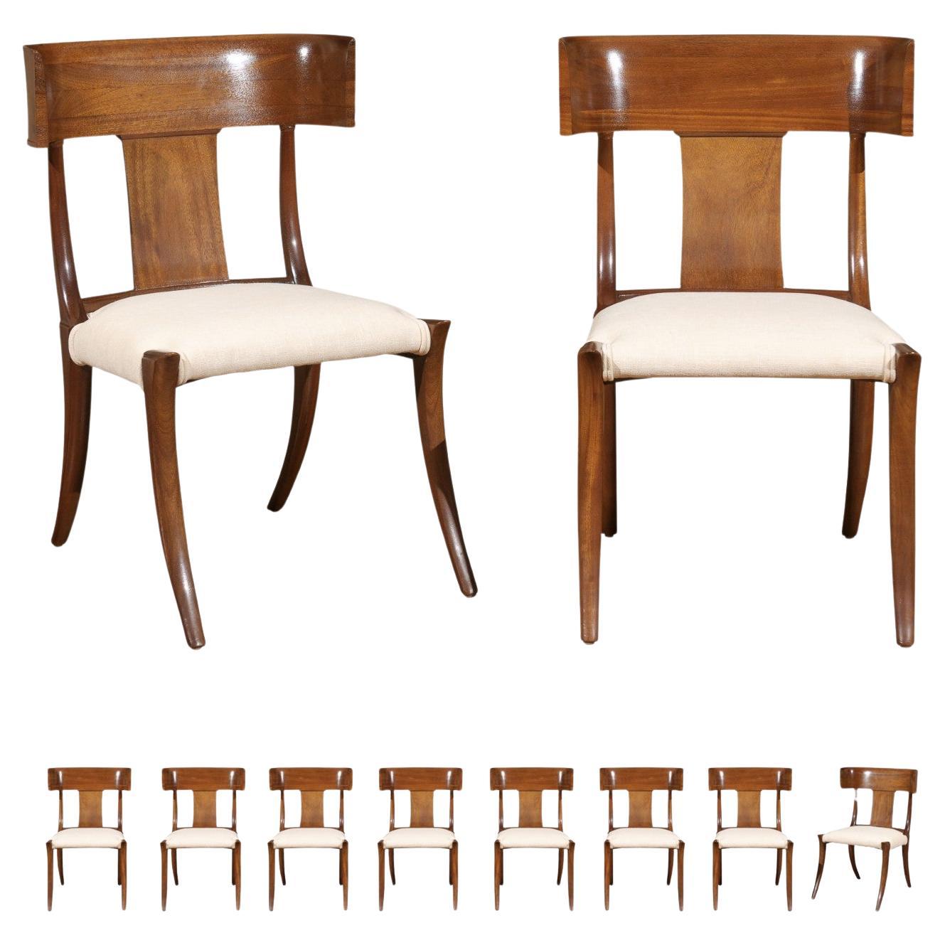 Exquisito conjunto restaurado de 10 sillas Klismos vintage de nogal de Stewart MacDougall