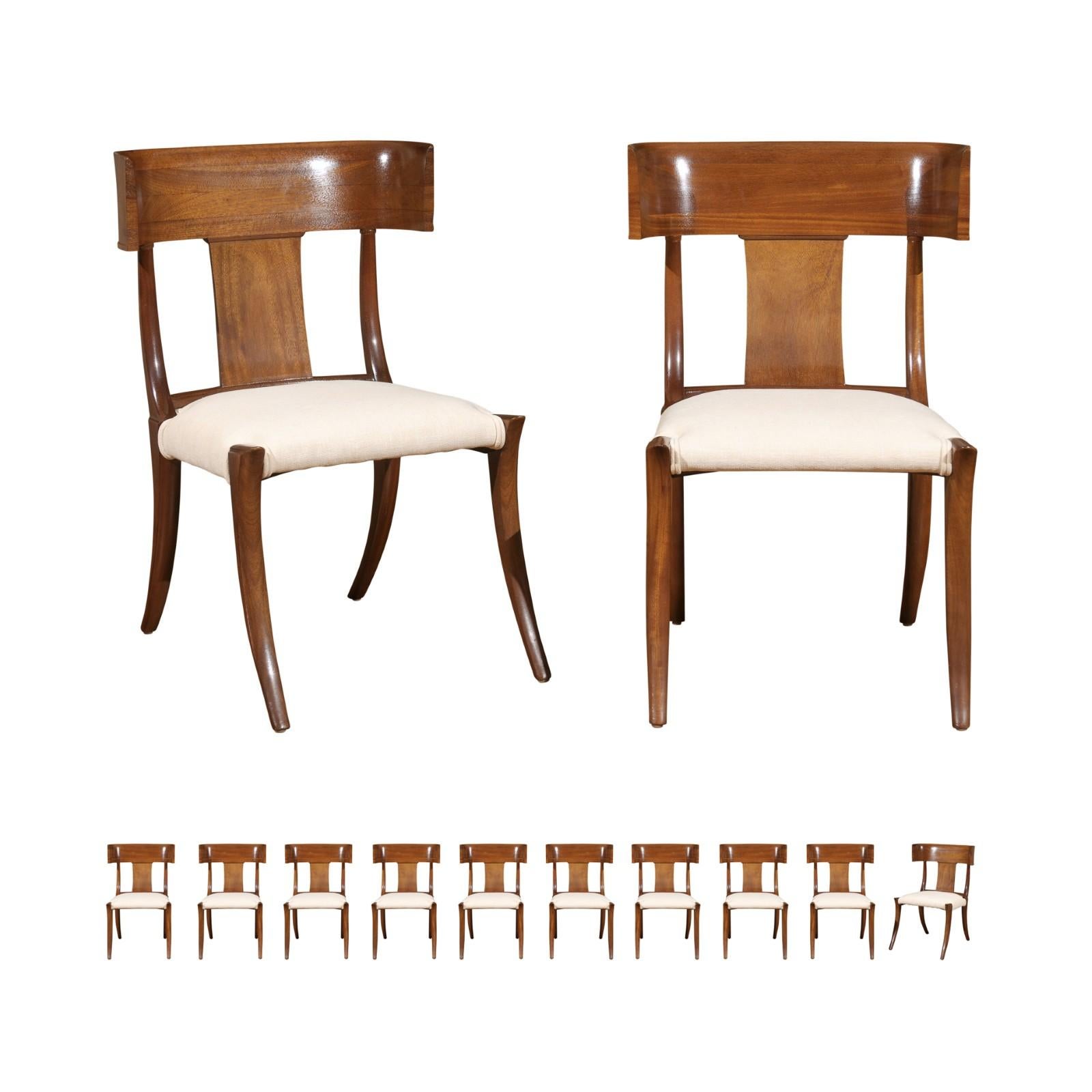 Exquisito conjunto restaurado de 12 sillas Klismos vintage de nogal de Stewart MacDougall en venta 5