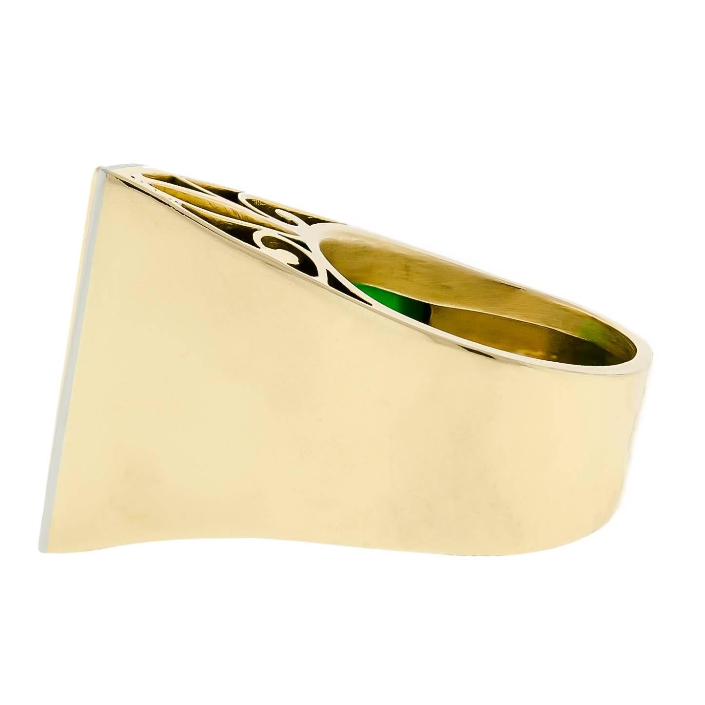 Women's Exquisite Retro Chrysoprase Diamond and 18K Yellow Gold Abstract Ring For Sale