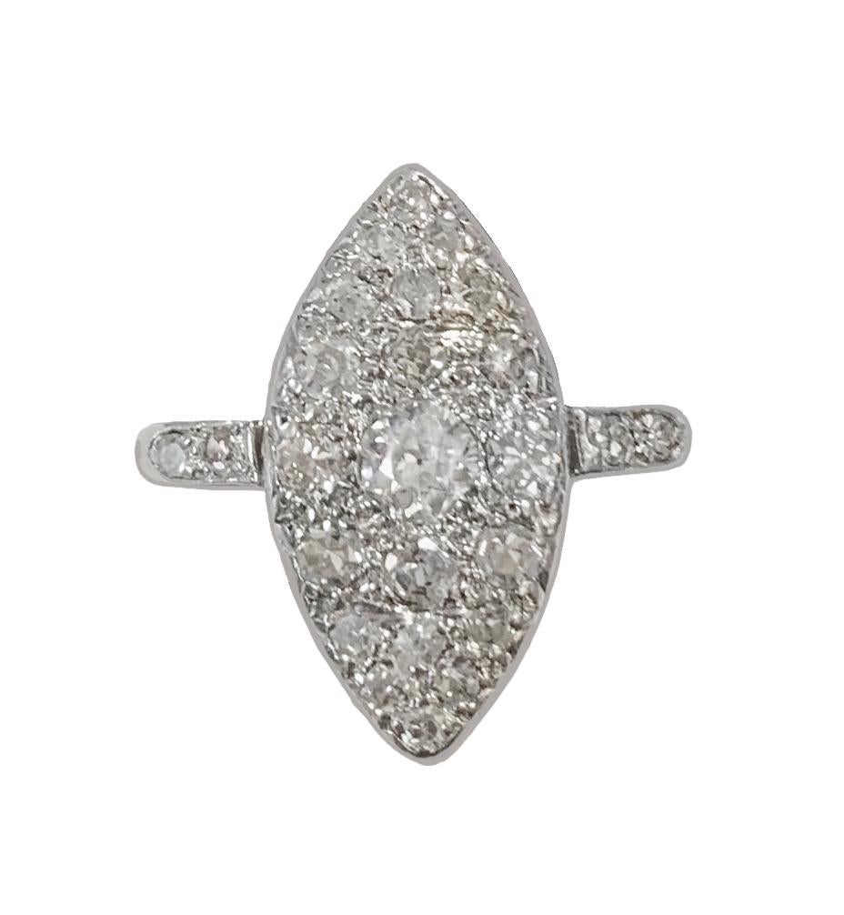 Exquisite Ring in Diamonds, 1.2ct In New Condition For Sale In New York, NY