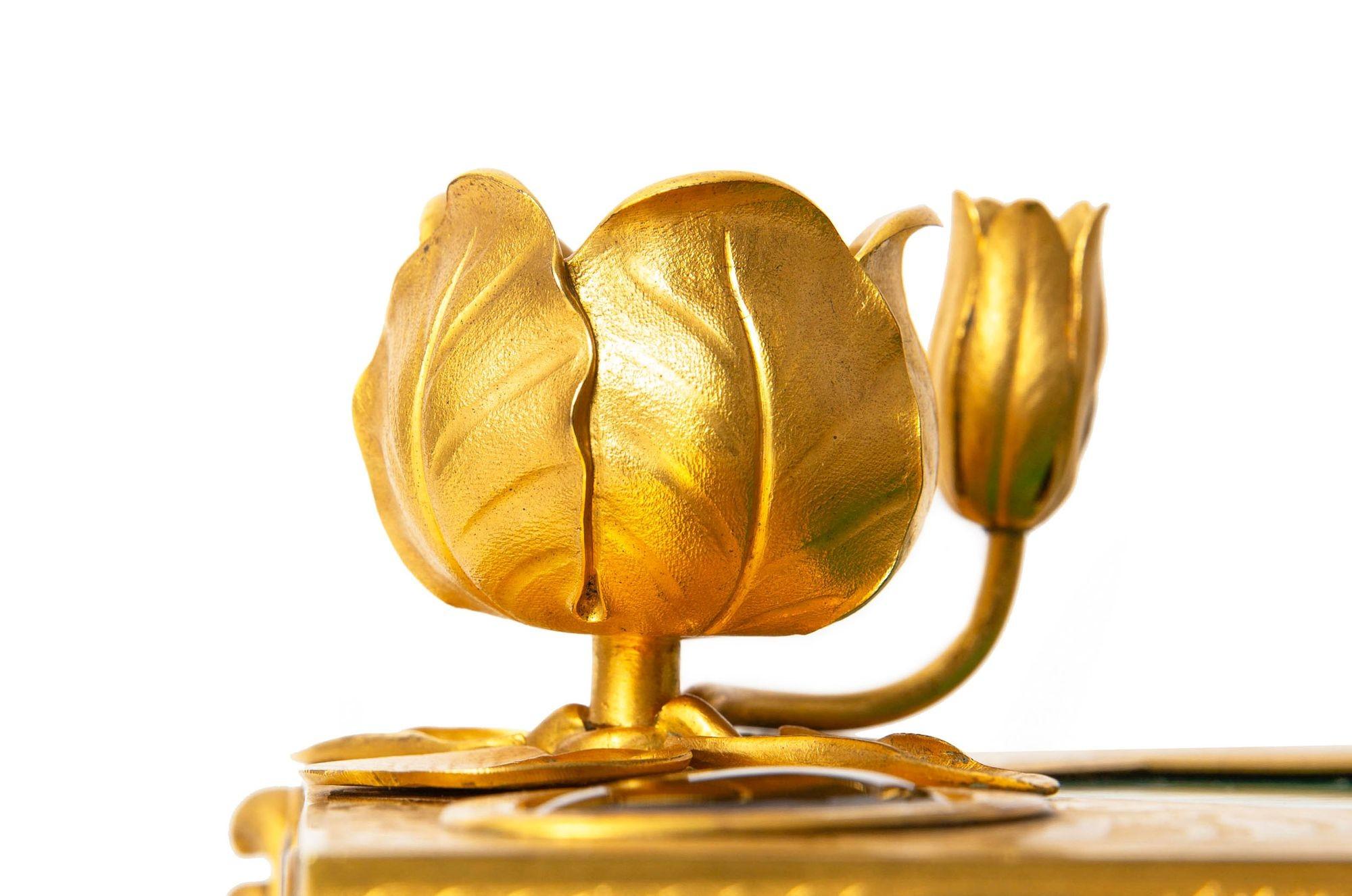 XIX secolo Squisito set da scrivania rococò in bronzo dorato con calamaio in malachite del 1880 ca. 1880 in vendita