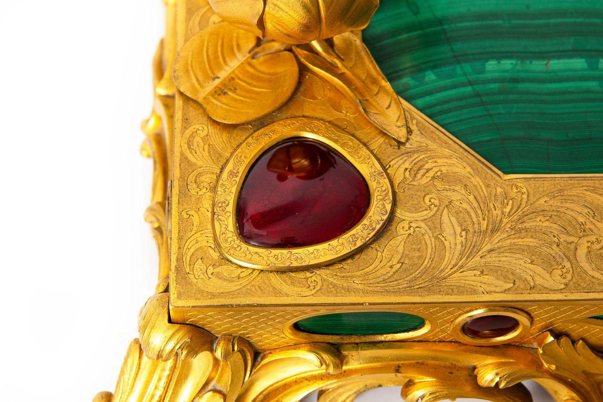 Squisito set da scrivania rococò in bronzo dorato con calamaio in malachite del 1880 ca. 1880 in vendita 2
