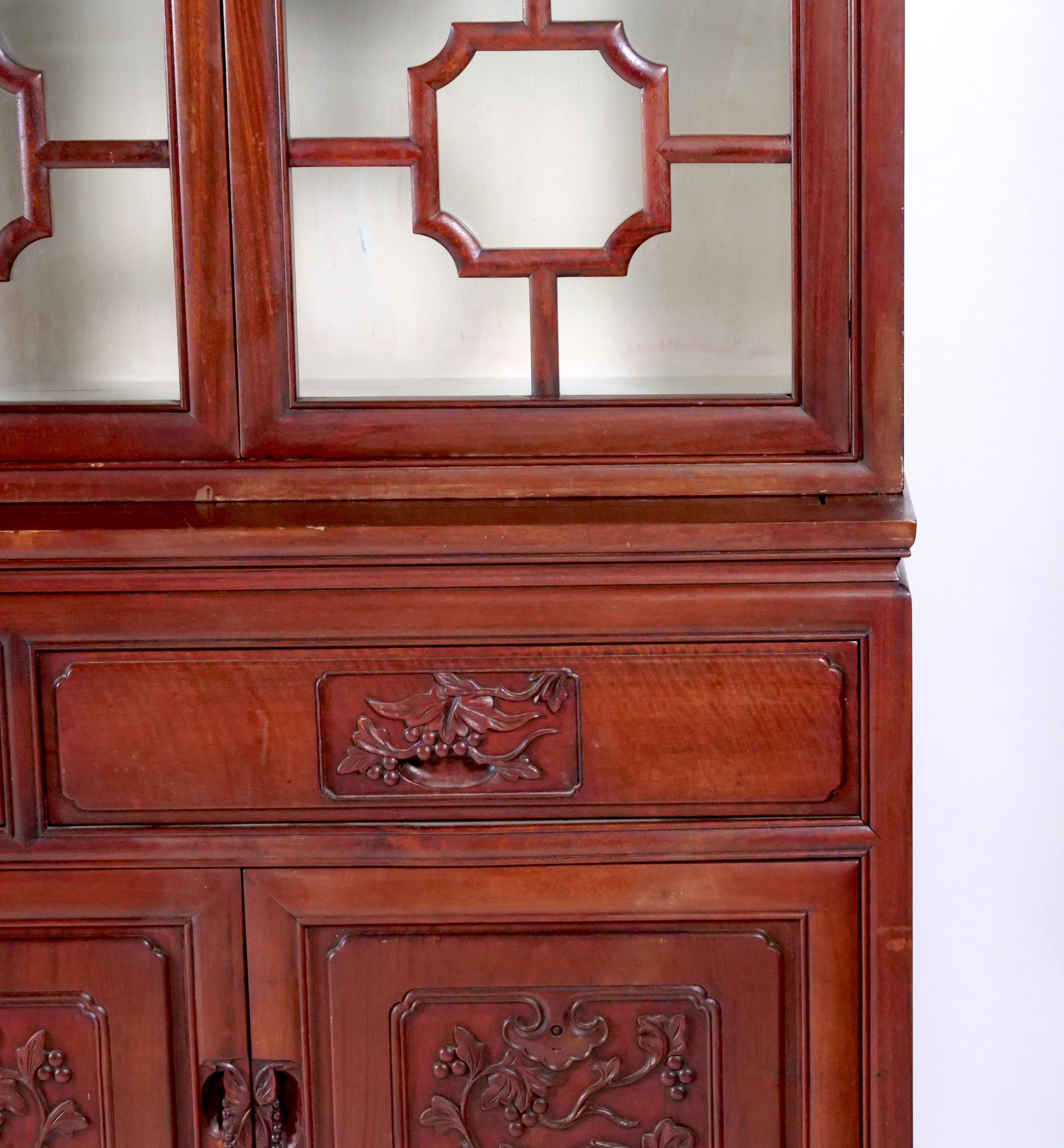 Exquise façade orientale en bois de rose sculptée à la main - Fin du 19e siècle / début du 20e siècle en vente 2