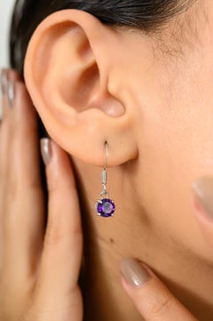 Squisiti orecchini a gancio con ametista rotonda per lei in A. Silver 925