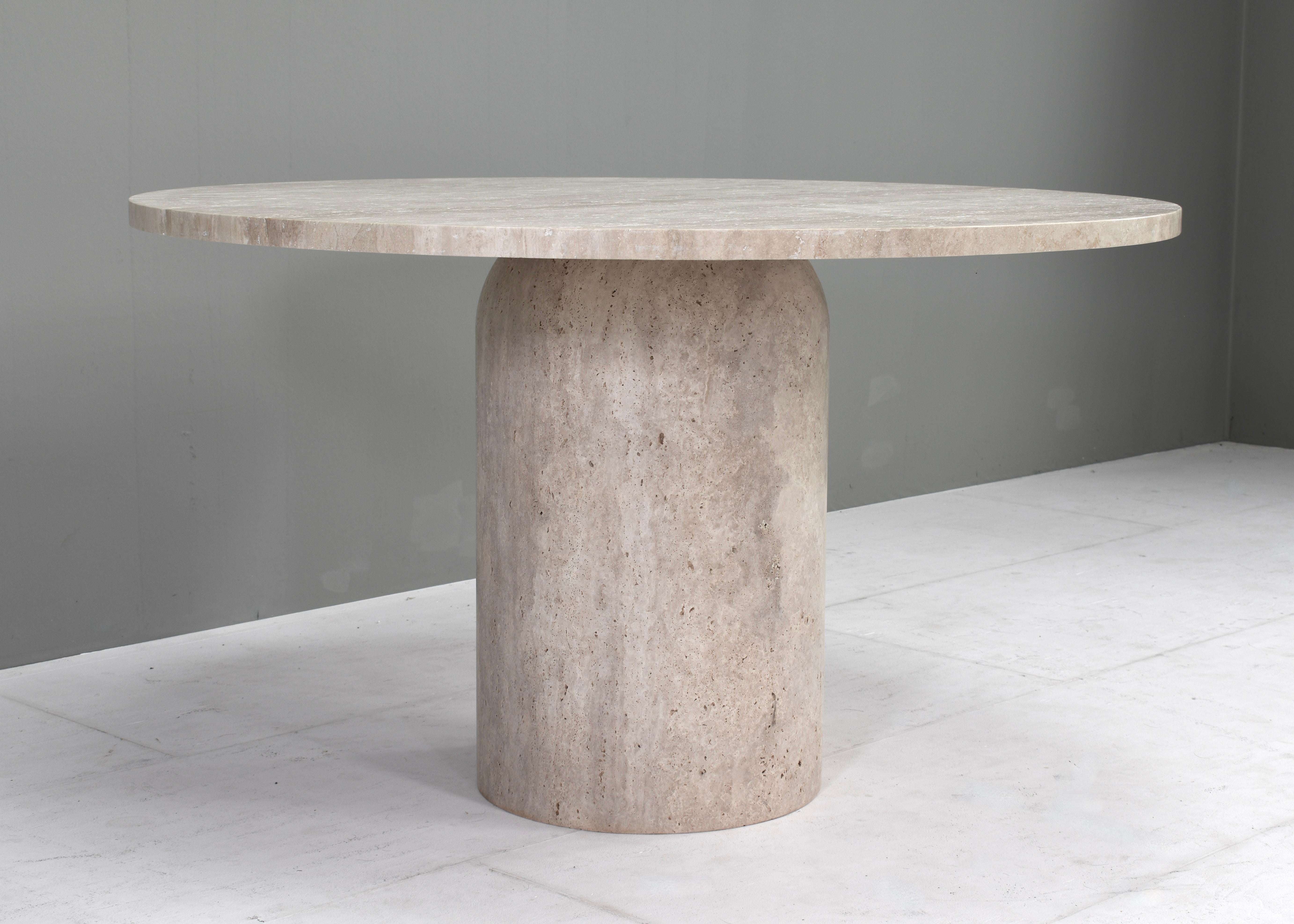 Exquisite Round Travertine Dining Table in the manor of Up& Up and Mangiarotti 1