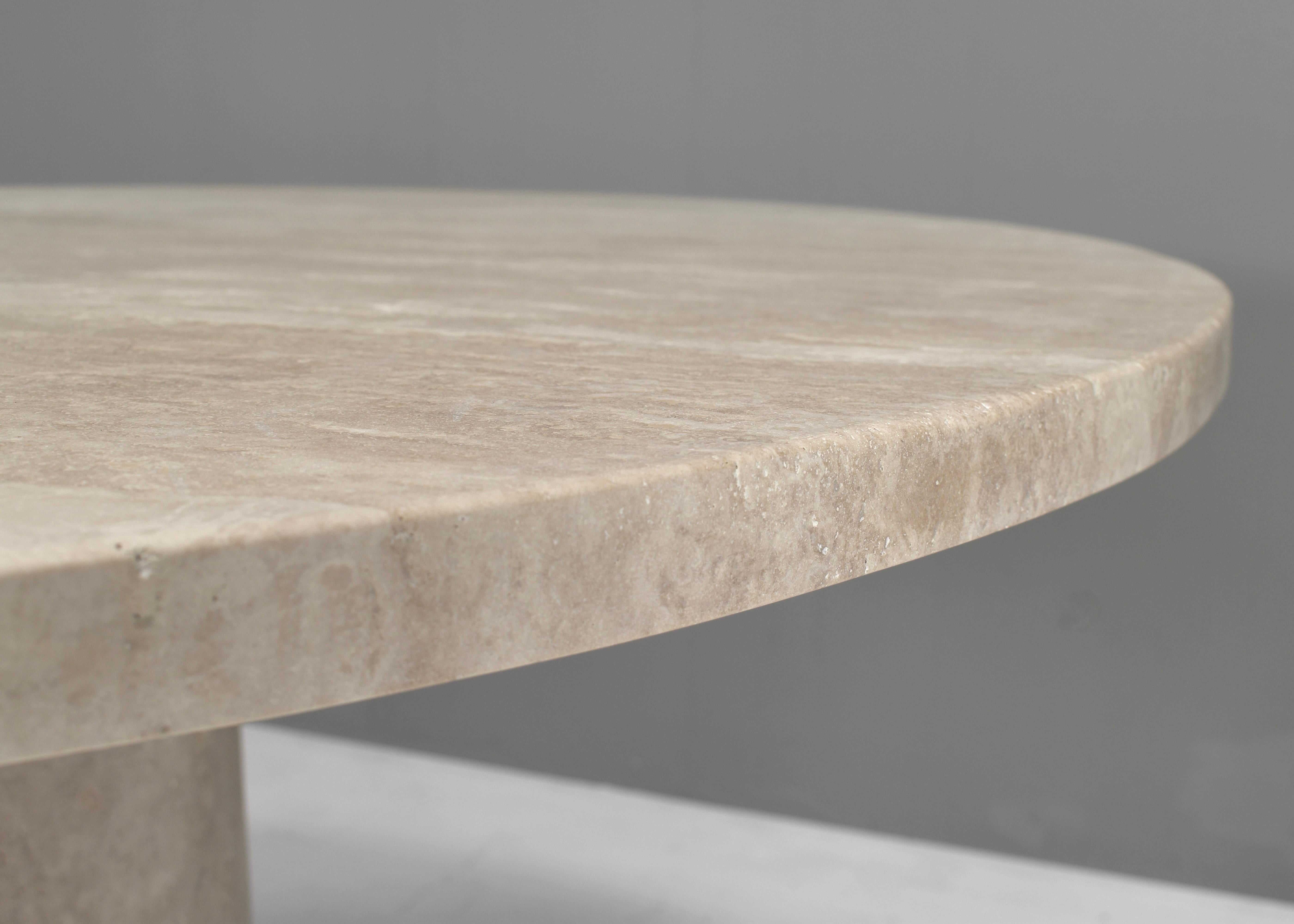 Exquisite Round Travertine Dining Table in the manor of Up& Up / Kelly Wearstler For Sale 7