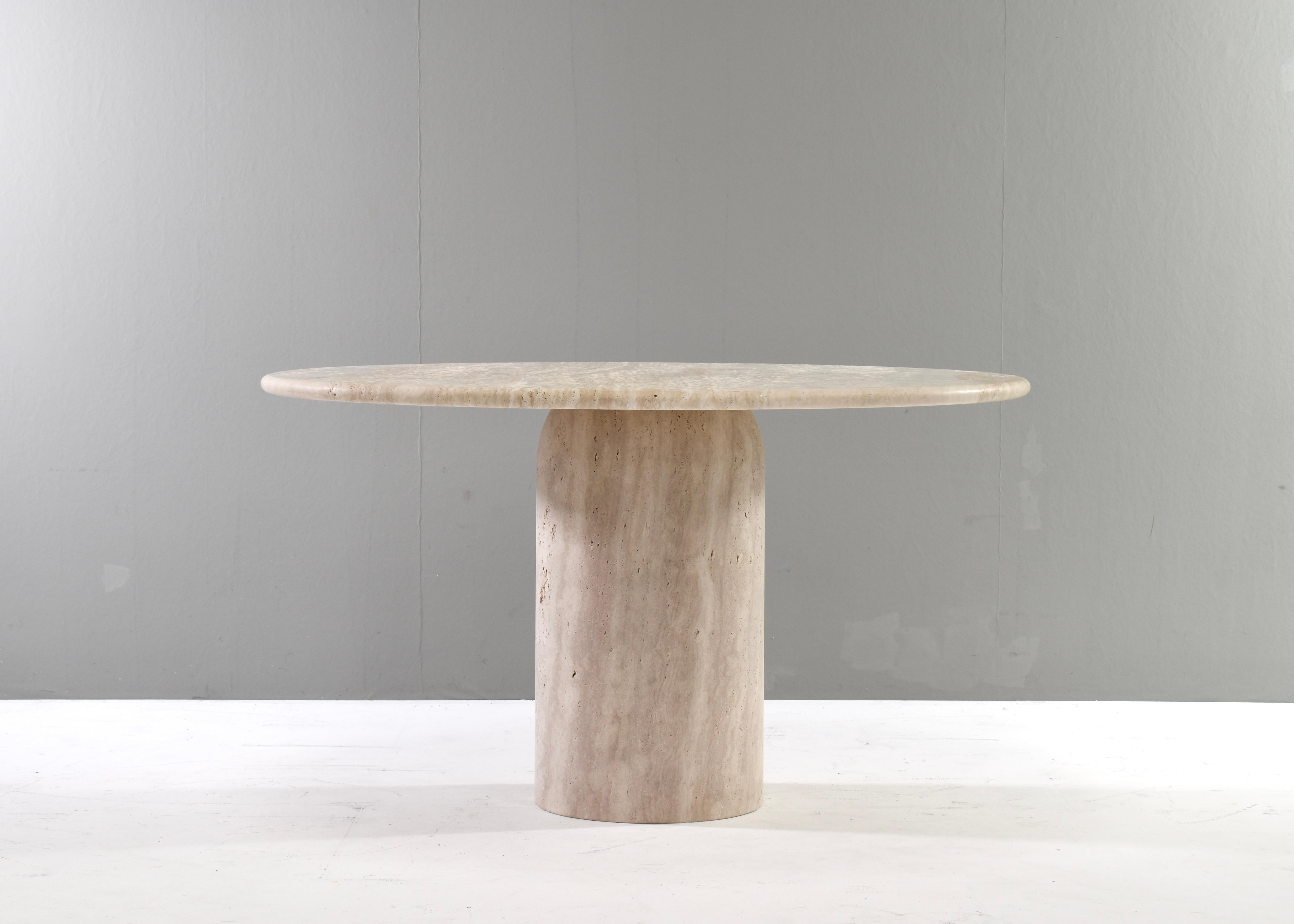 Introducing this exquisite Round Travertine Dining Table – Elegance in the Manor of Up&Up, Angelo Mangiarotti and Kelly Wearstler.
Designer: in the manor of Kelly Wearstler
Manufacturer: in the manor of Up&Up 
Model: round dining table
Design