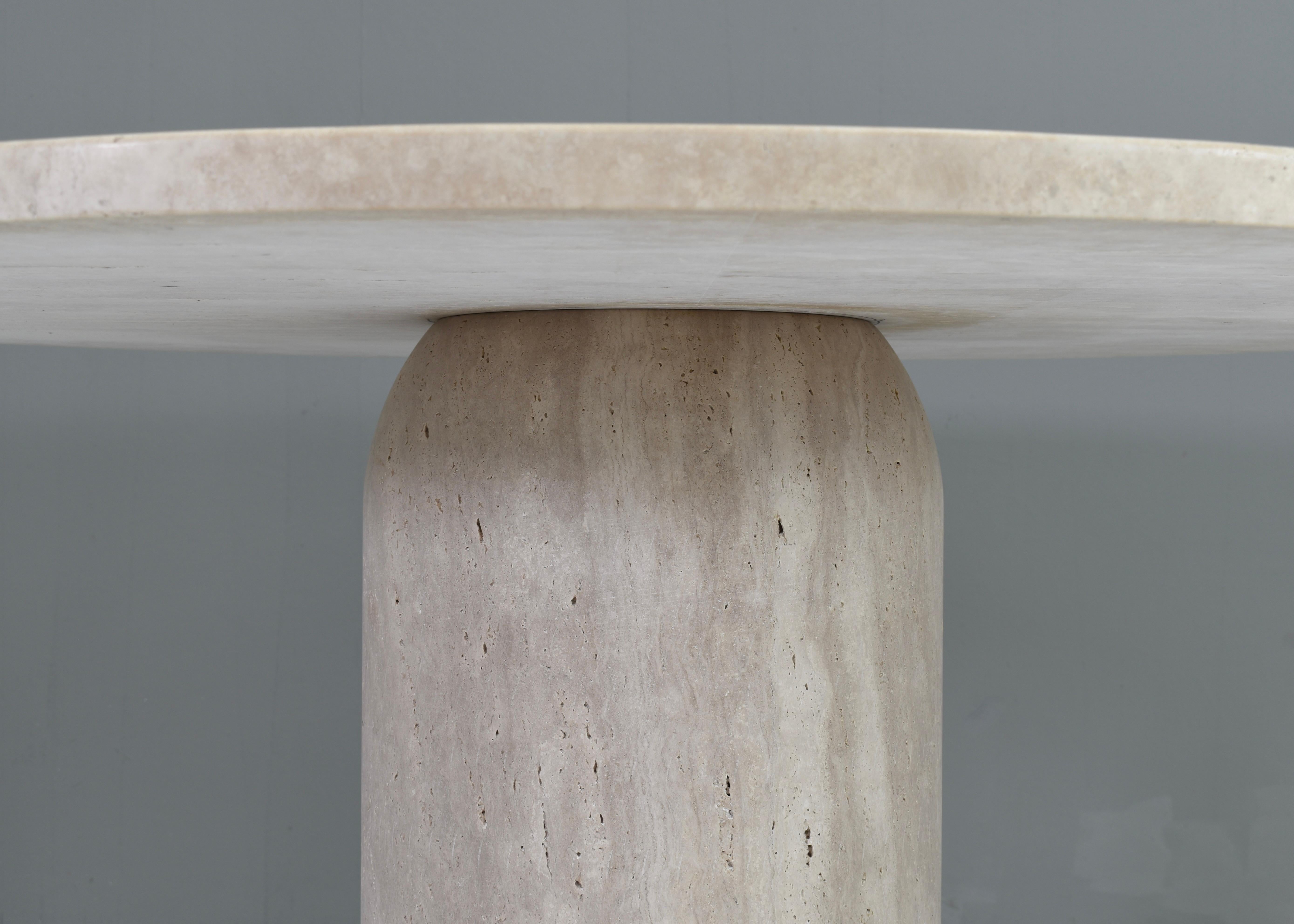 Exquisite Round Travertine Dining Table in the manor of Up& Up / Kelly Wearstler For Sale 1