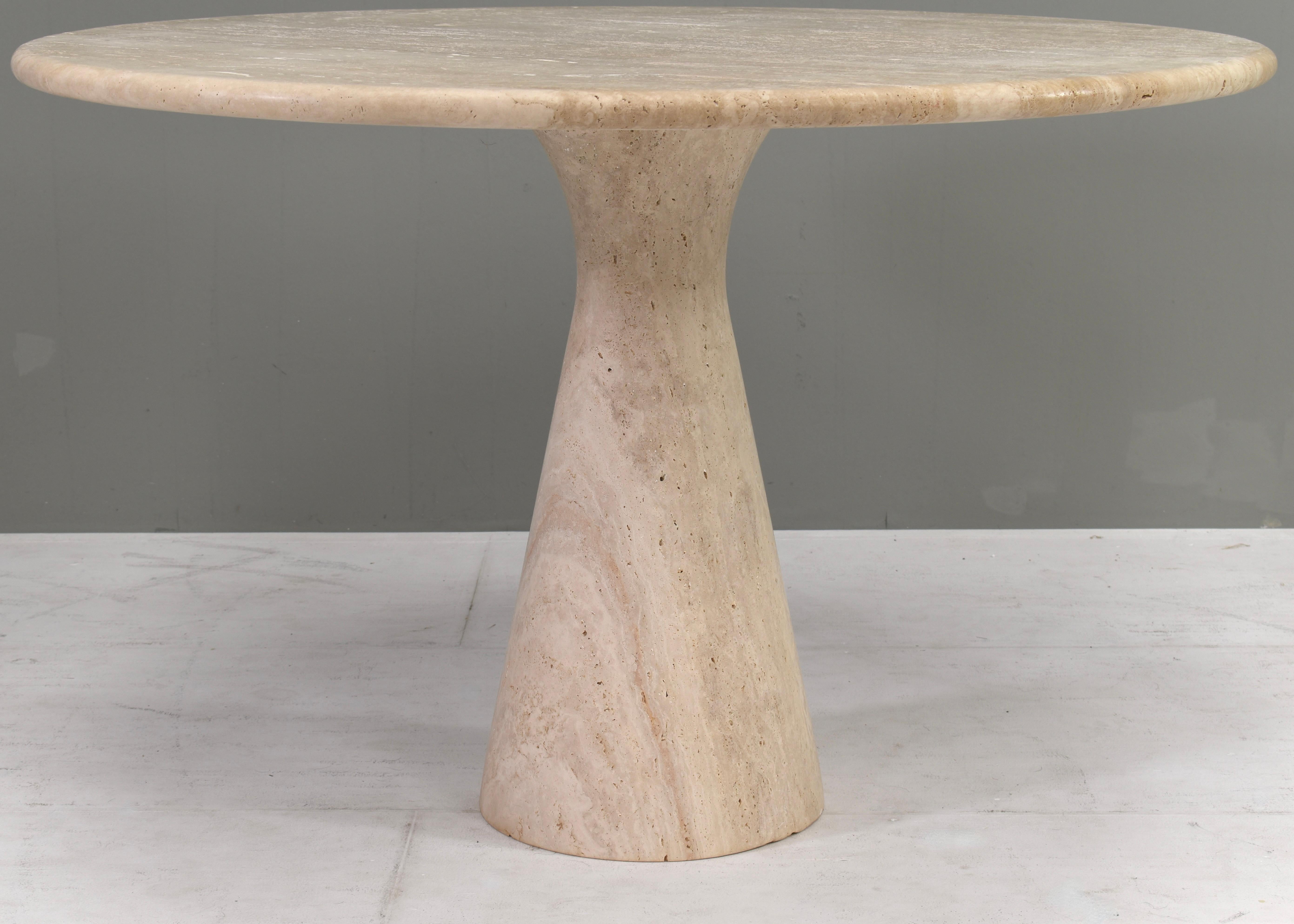 Late 20th Century Exquisite Round Travertine Dining Table in the manor of Angelo Mangiarotti/Up&Up
