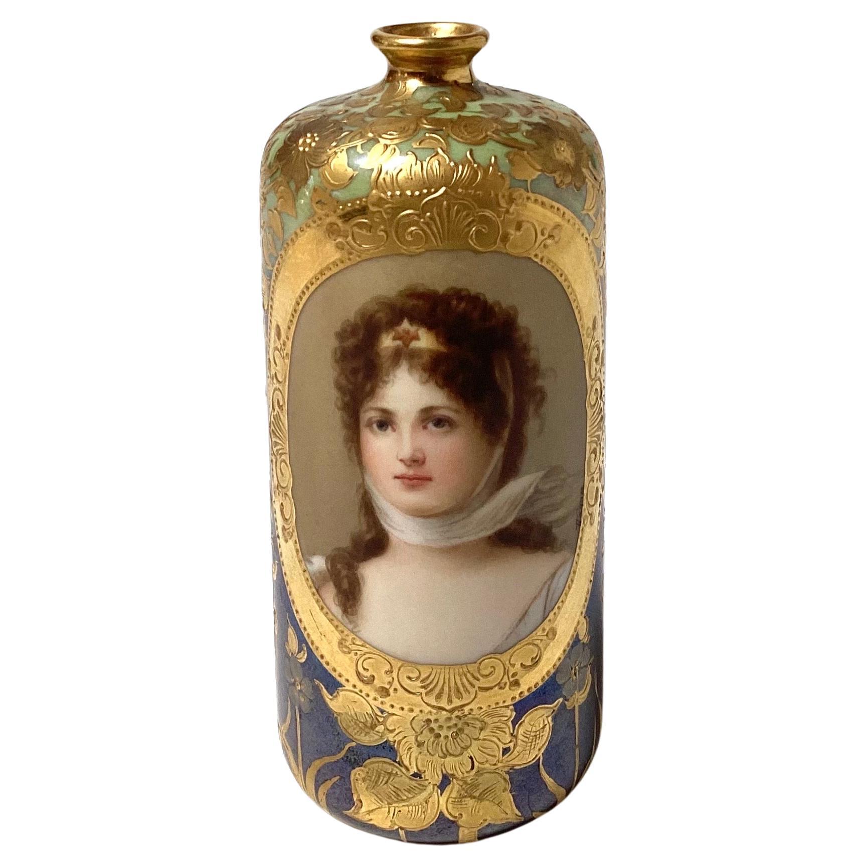 Exquisite Royal Vienna Cabinet Vase of Queen Louise, Circa 1900 For Sale