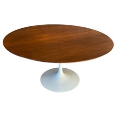 Magnifique table de salle à manger Saarinen pour Knoll Tulip avec base en noyer blanc, années 1970