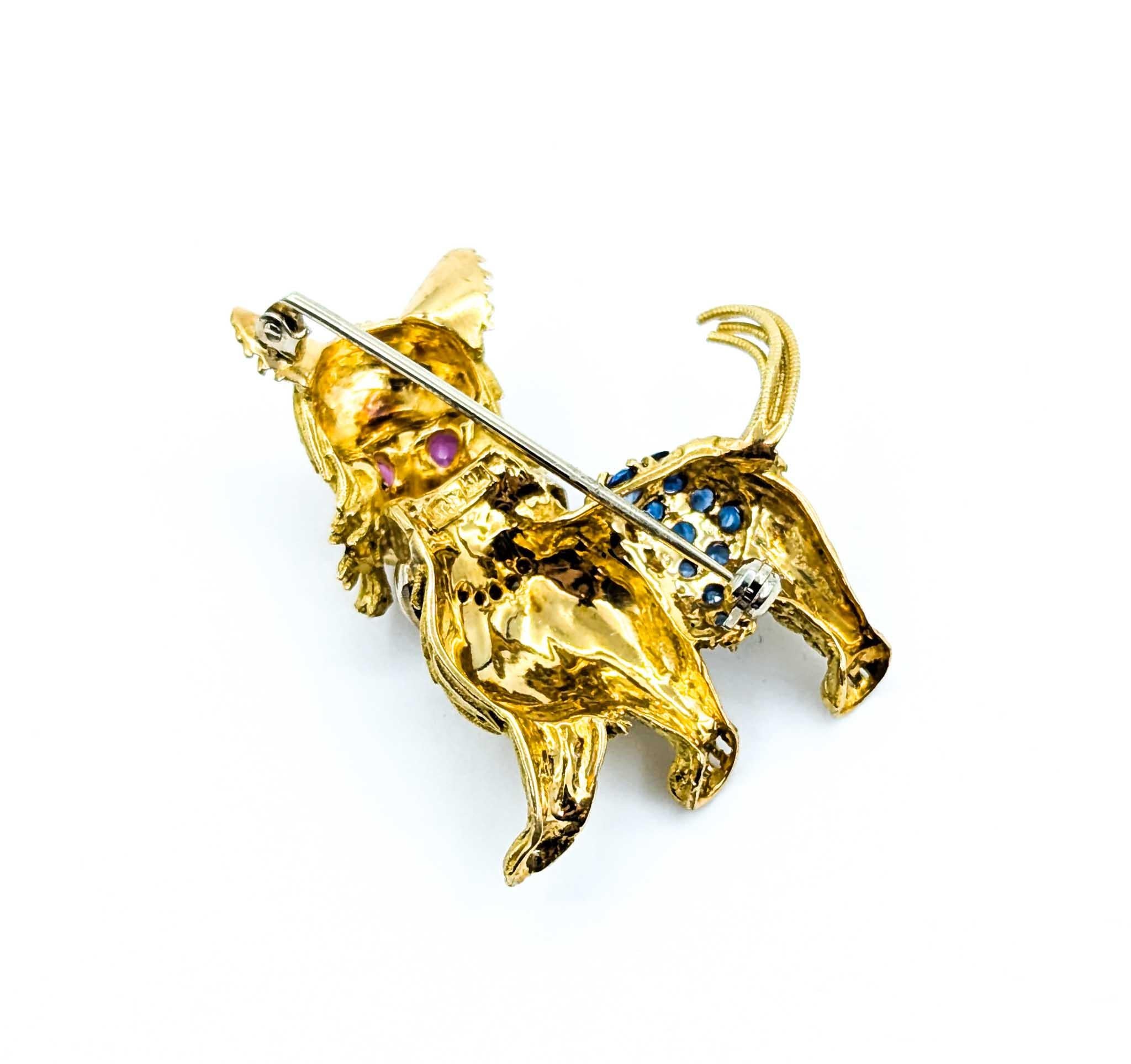 Round Cut Exquisite Scottish Terrier Brooch in 14k Yellow Gold For Sale