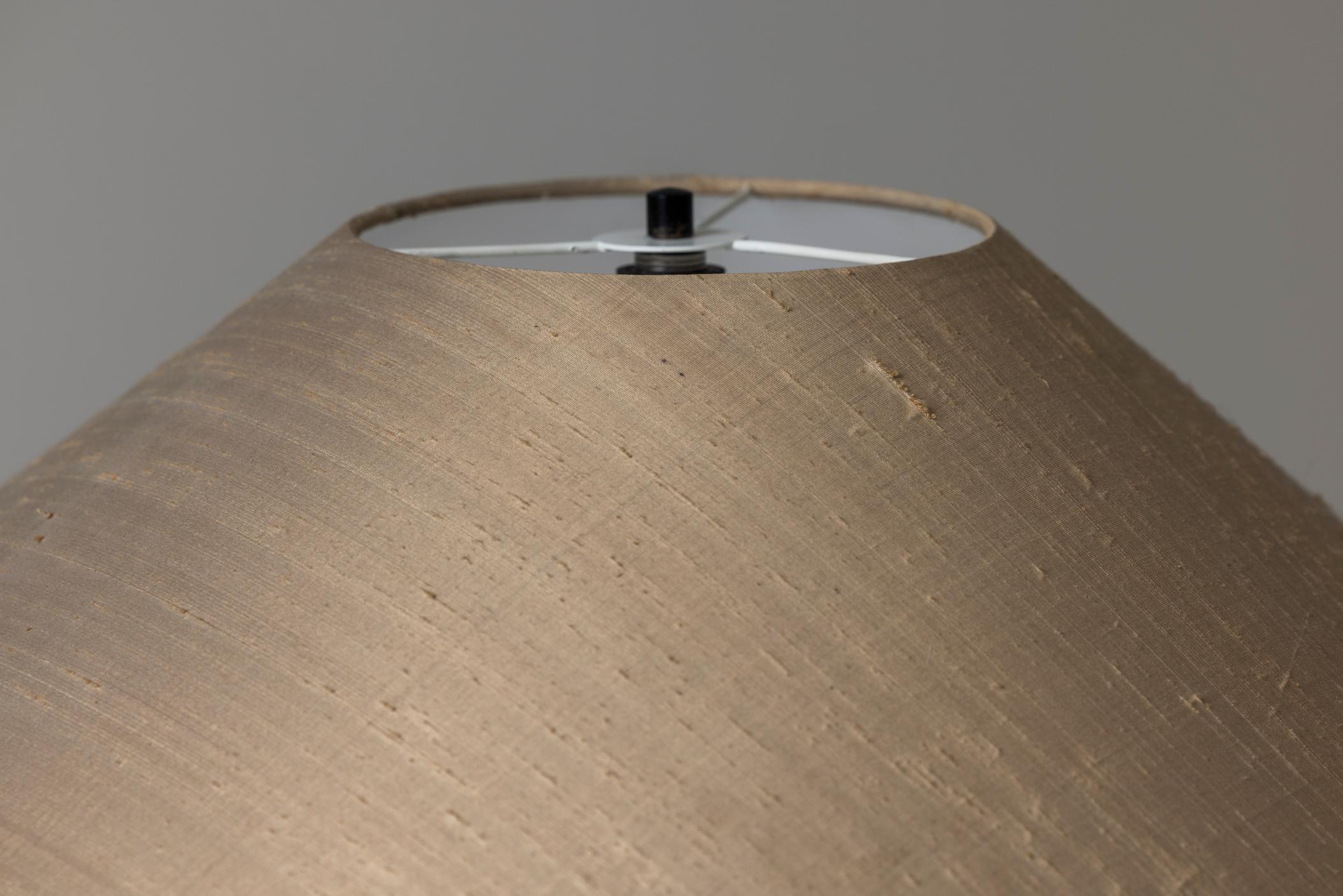 Fin du 20e siècle Magnifique lampadaire sculptural des années 1980. en vente