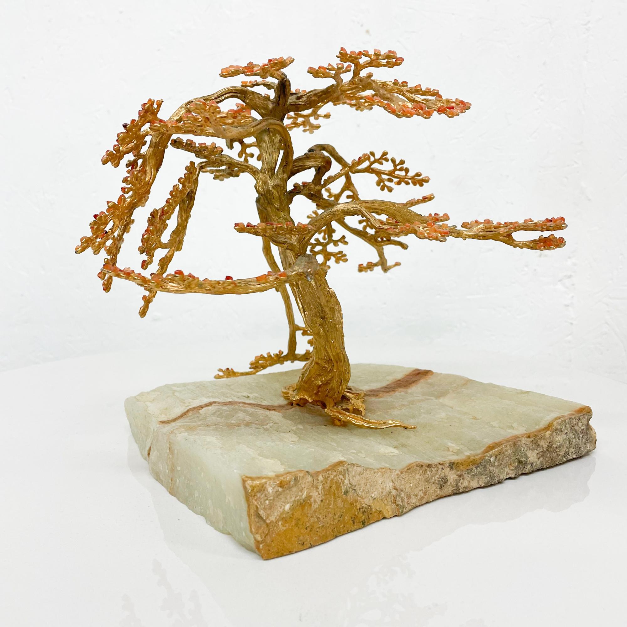 Art Sculpture
Sculptural modern Bonsai tree botanical art in quartzite stone and bronze
Exquisite light and airy elegant presentation
Beige and brown tones.
Measures: 8.75 W x 8.5 D x 8 H inches
Preowned unrestored original vintage condition.
Refer