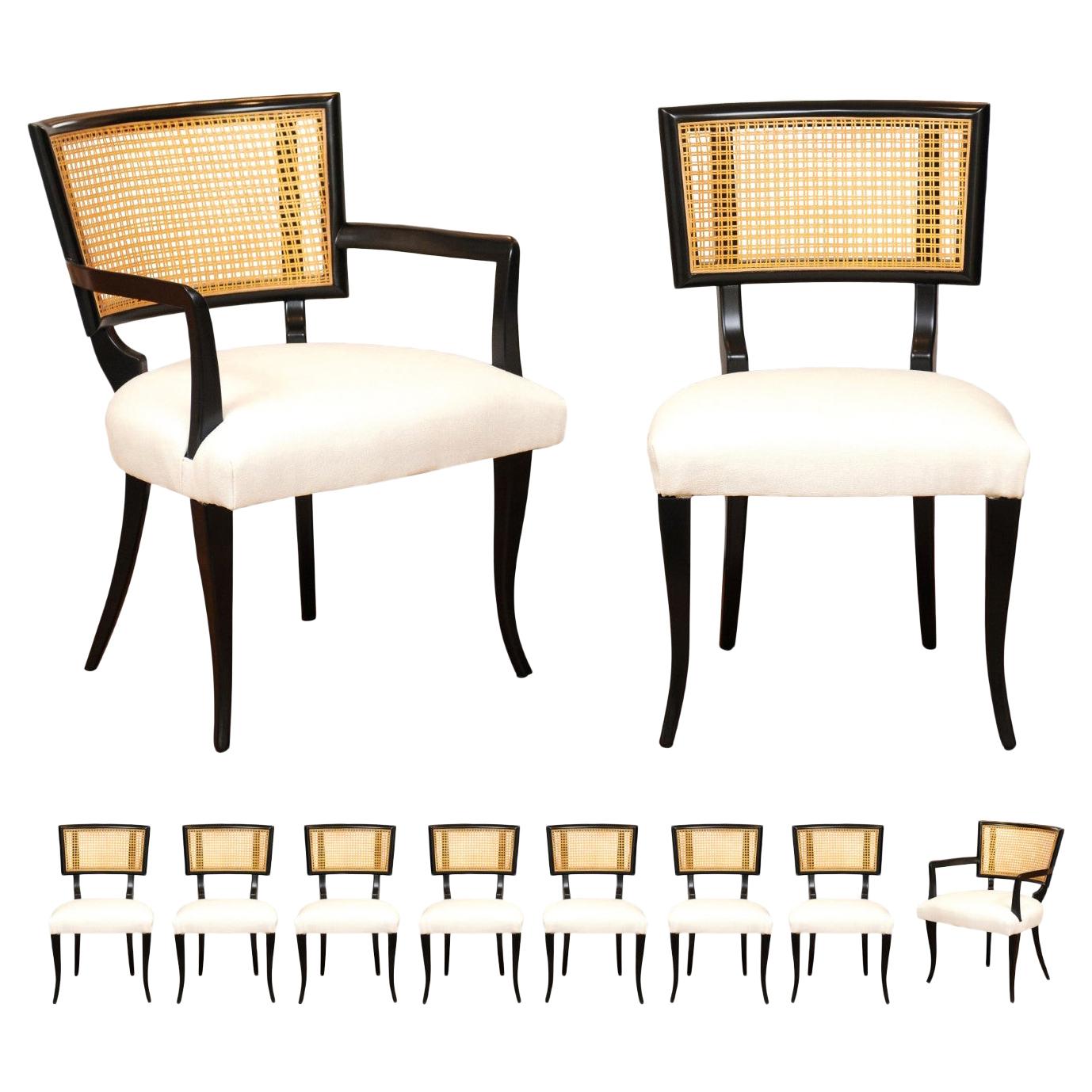 Magnifique ensemble de 10 chaises de salle à manger Klismos en rotin dans le style de Billy Haines