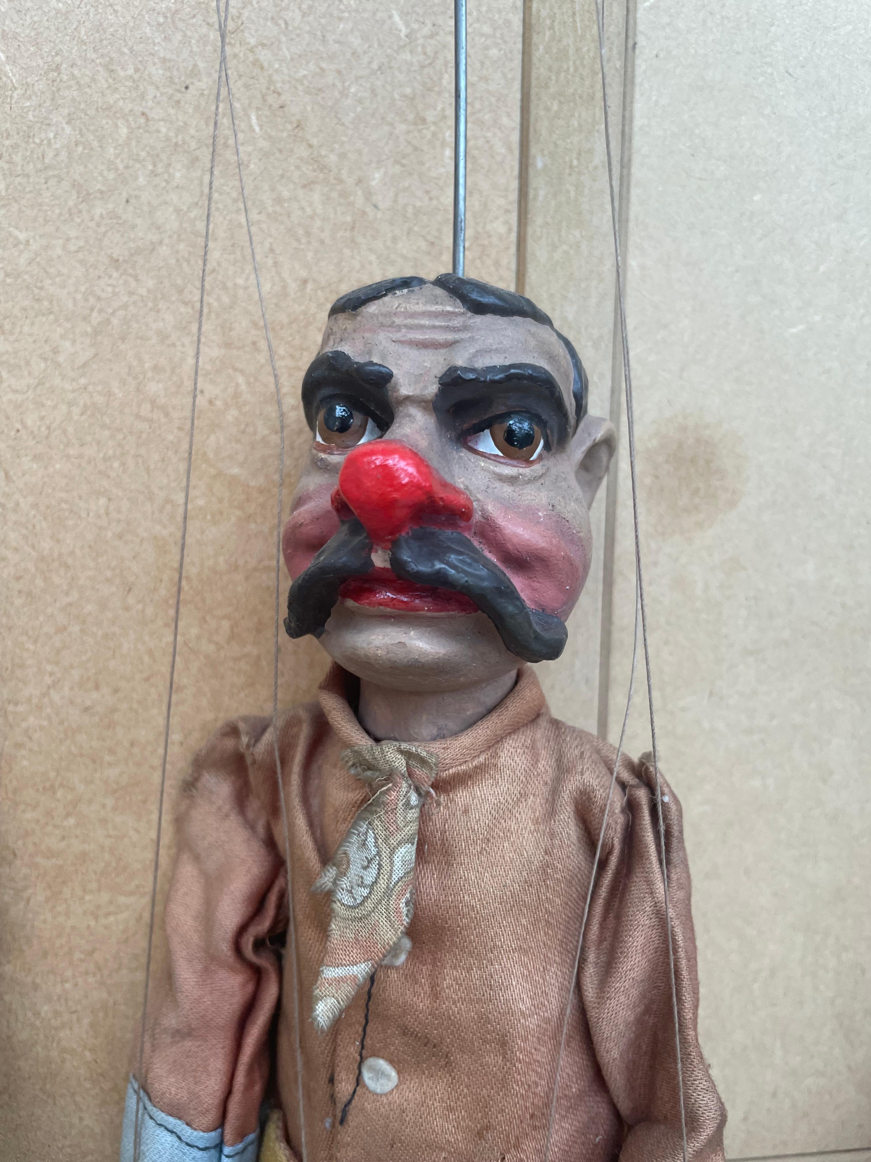 Exquisite Set of 16 Antique Marionette Puppets in Painted Wood and Fabric 1