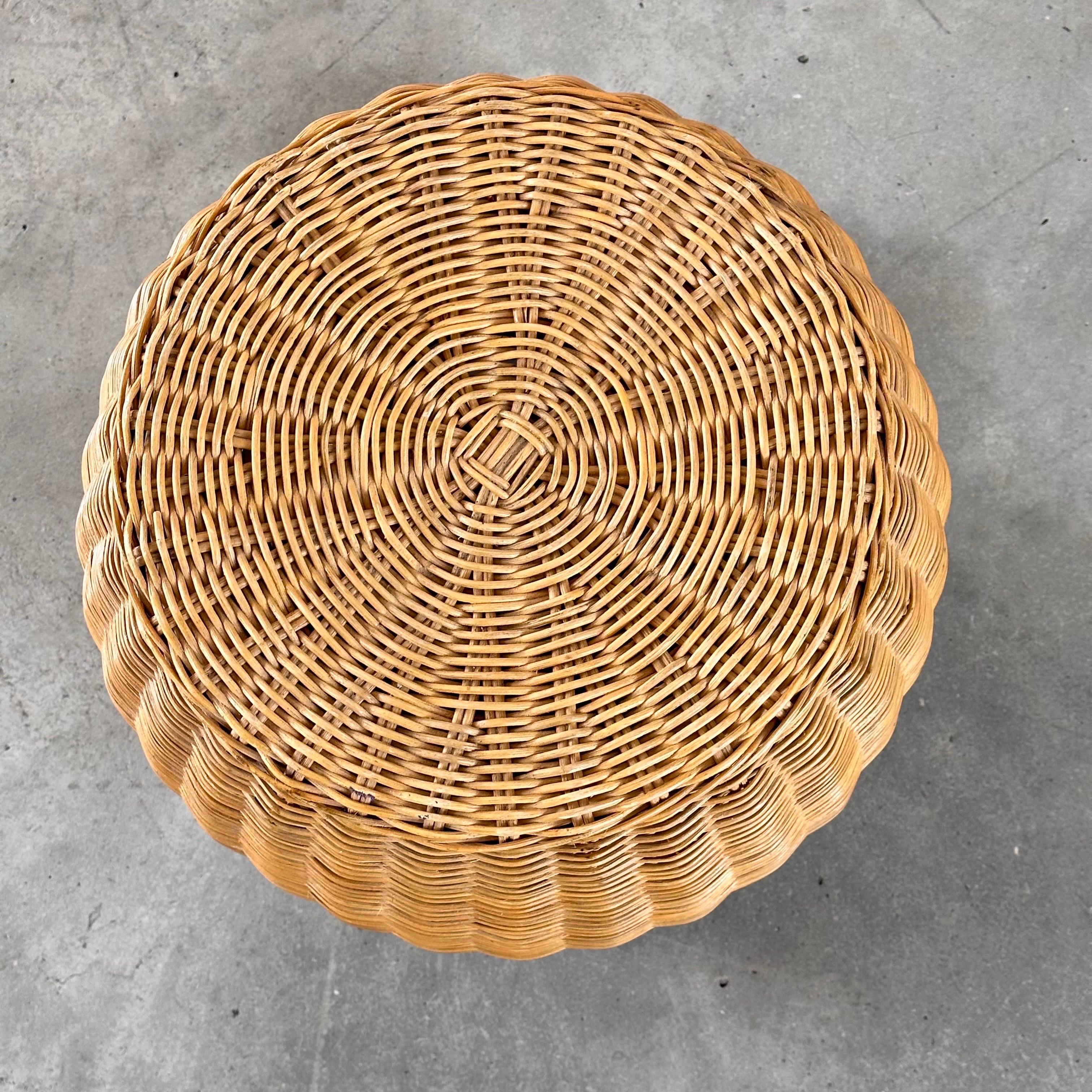 Exquisite Set of Three Wicker Ottoman Poufs, Italy, 1980s In Good Condition For Sale In Brescia , Brescia