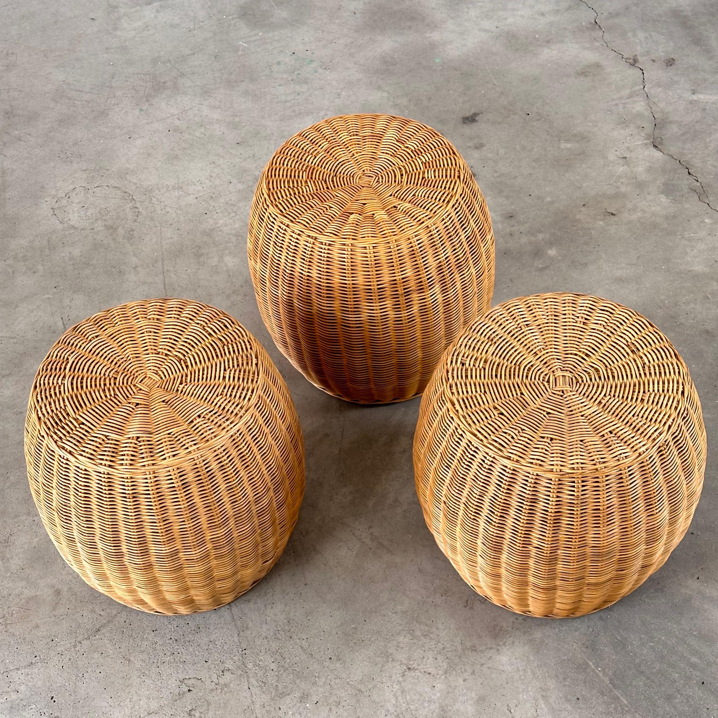 Exquisite Set of Three Wicker Ottoman Poufs, Italy, 1980s For Sale 2