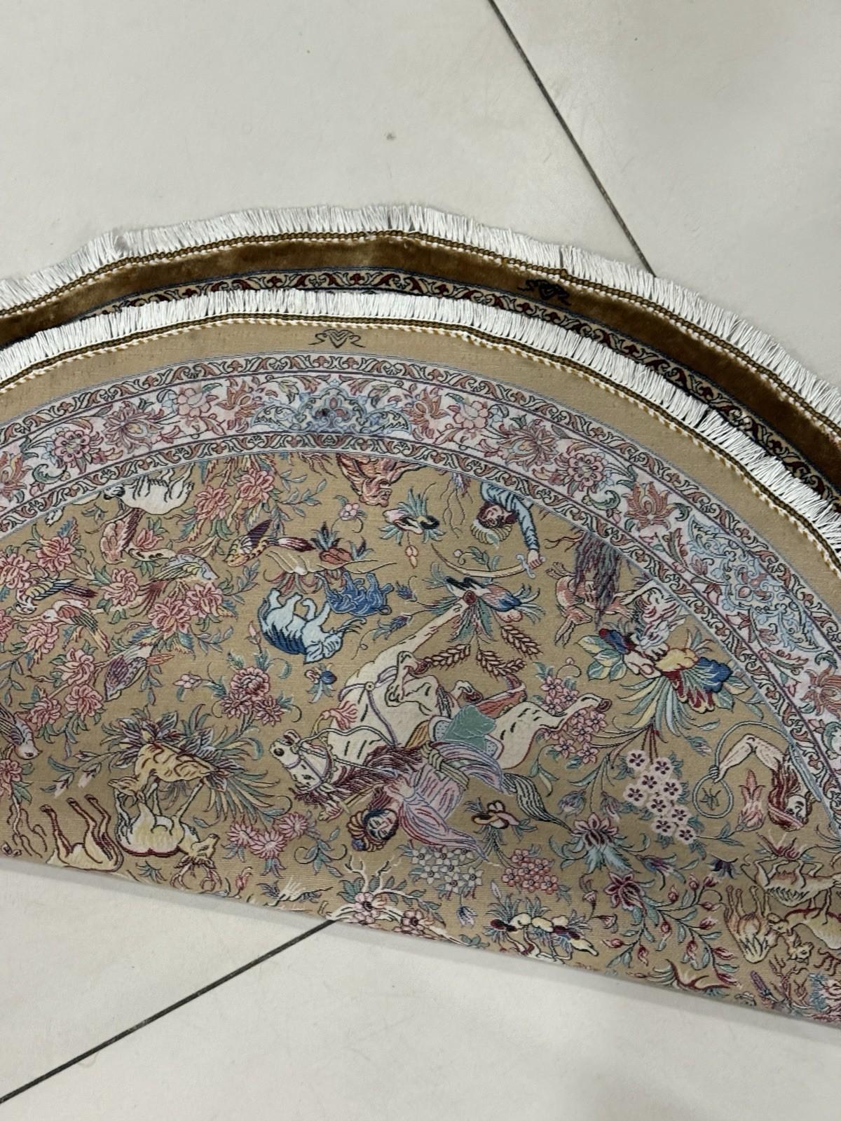 Exquisite Silk Round Rug with Imperial Hunting Scene Carpet For Sale 13