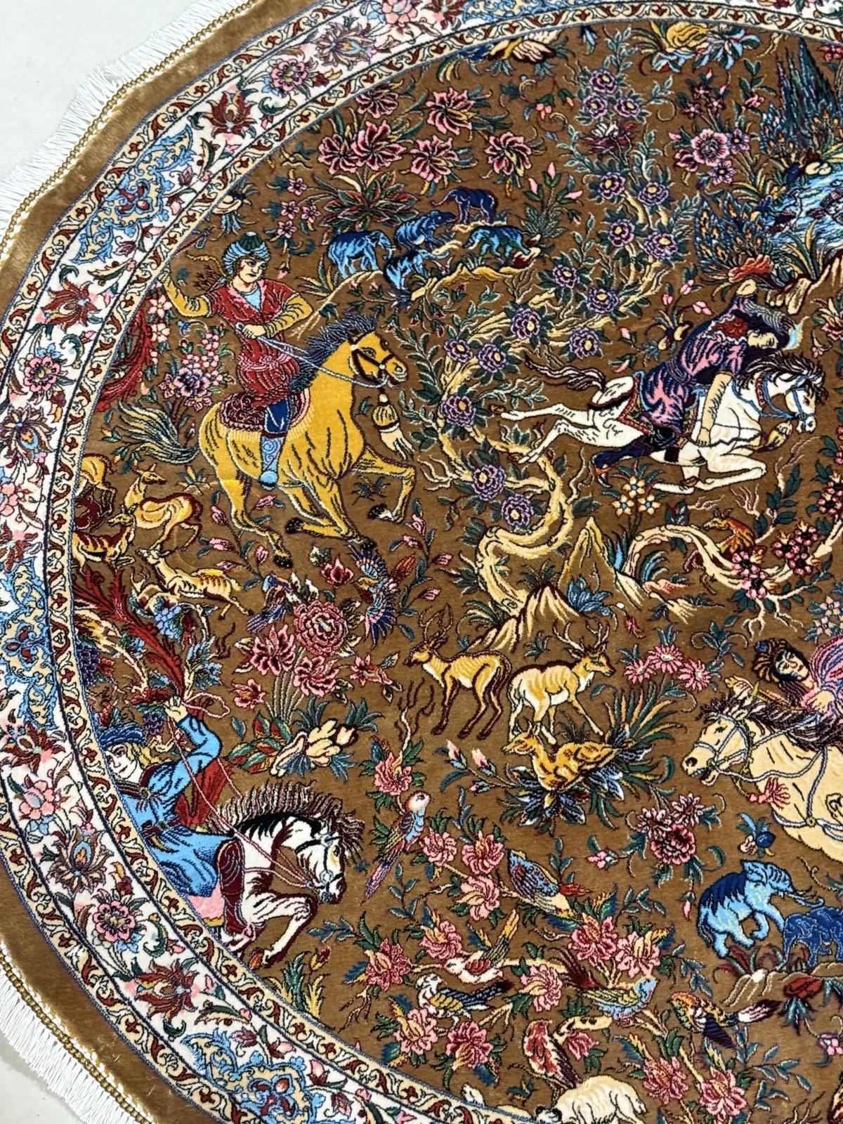 20th Century Exquisite Silk Round Rug with Imperial Hunting Scene Carpet For Sale