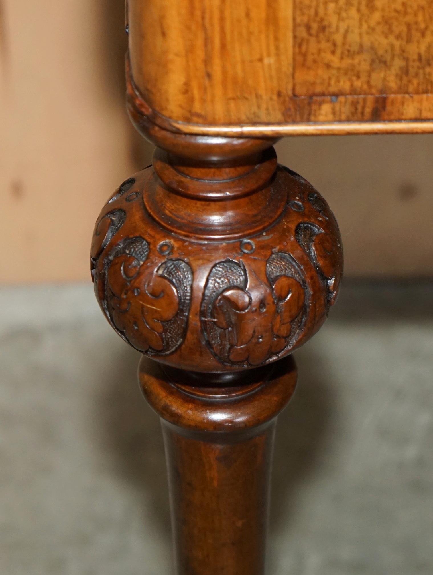 EXQUISITE SMALL WILLIAM IV CIRCA 1830 HARDWOOD WRiTING TABLE DESK CARVED LEGS For Sale 1