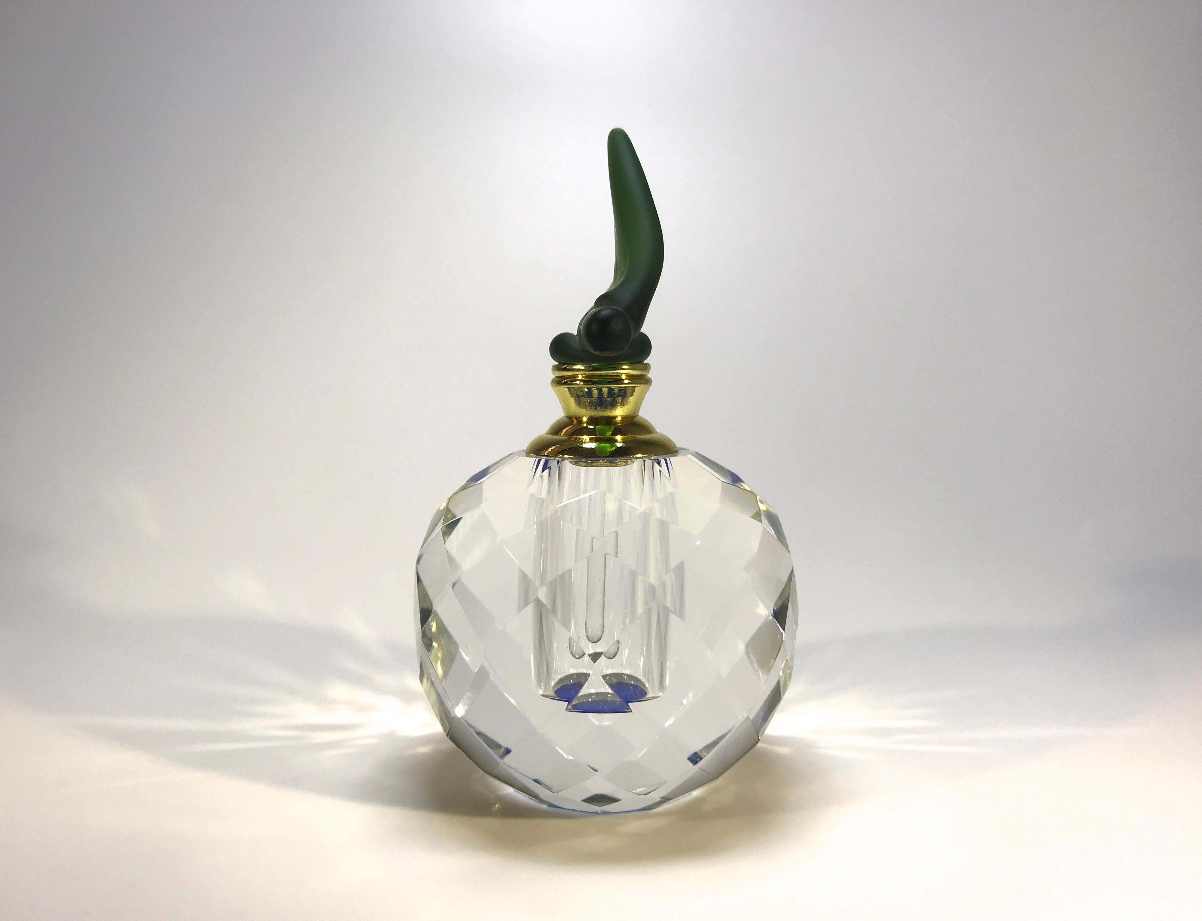 Art Deco Exquisite Soft Moss Green Páte-de-Verre, Faceted Crystal Perfume Bottle