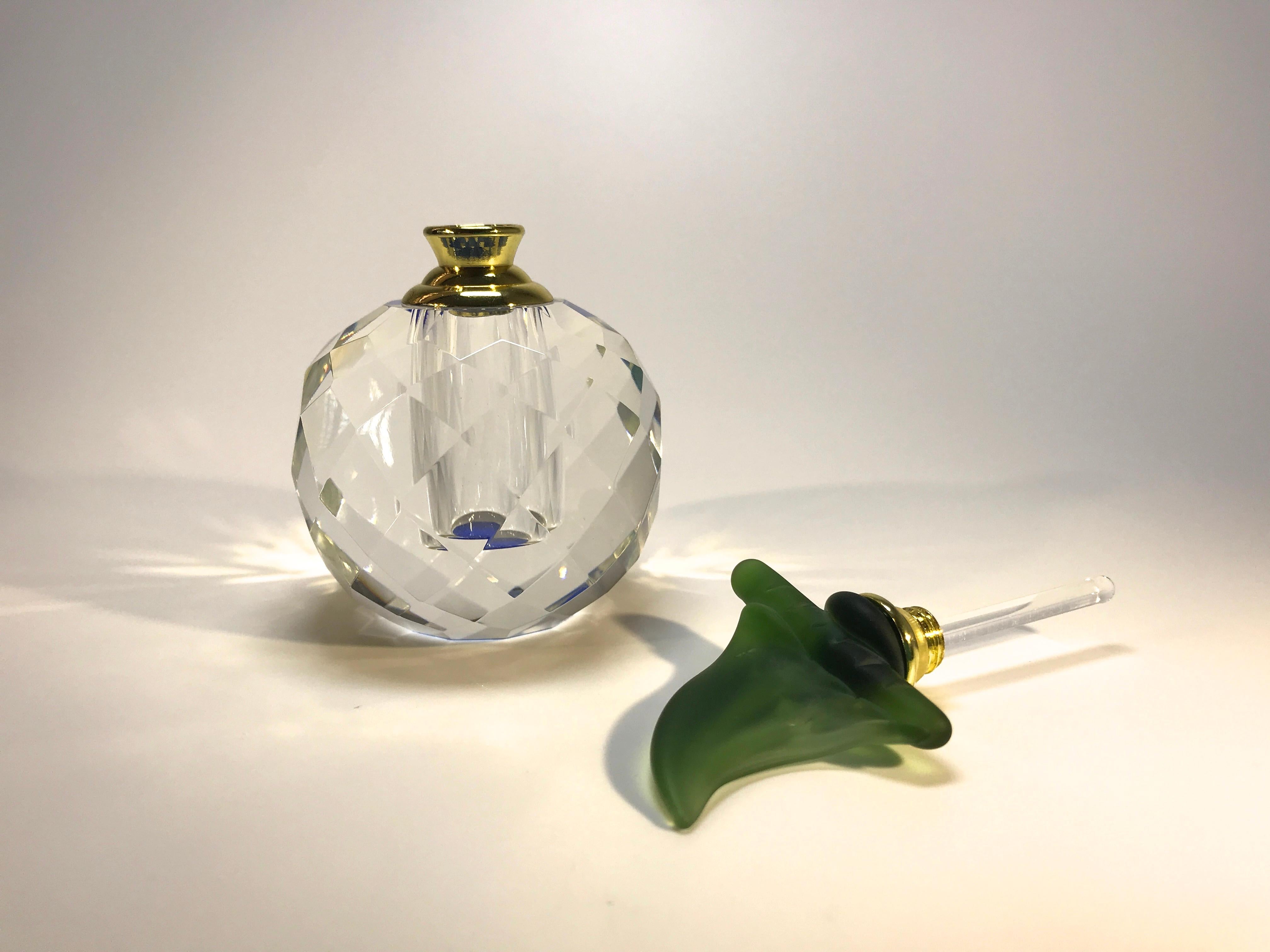 Exquisite Soft Moss Green Páte-de-Verre, Faceted Crystal Perfume Bottle In Good Condition In Rothley, Leicestershire