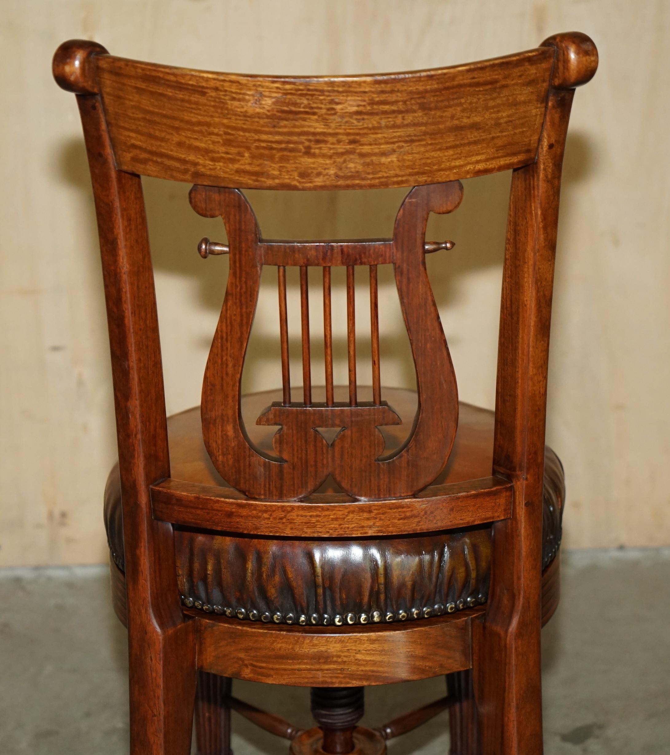 CHAISE DE musiciens antiques en cuir marron HARDWOOD SOLID exquise et amovible en vente 7