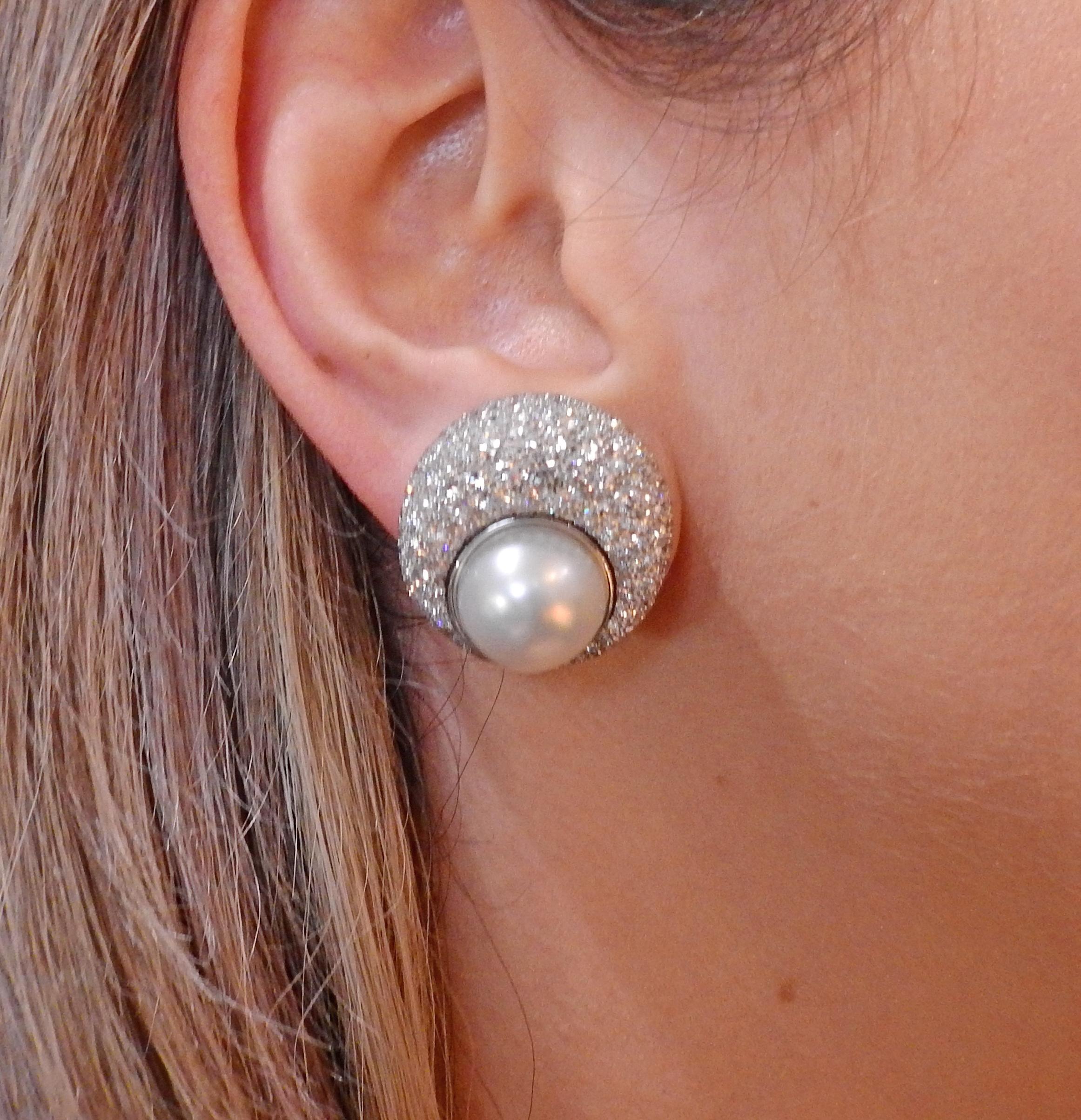 Women's Exquisite South Sea Pearl Diamond Cocktail Platinum Earrings For Sale