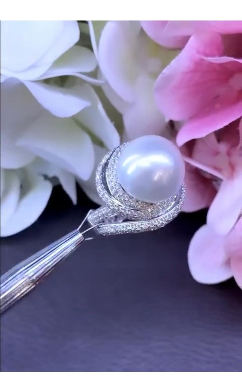Stunning high quality white South Sea Pearl and Diamonds ring, the perfect statement piece for any occasion.
Crafted with exquisite attention to detail, our rings feature lustrous white South Sea Pearls of the highest quality , renowned for their