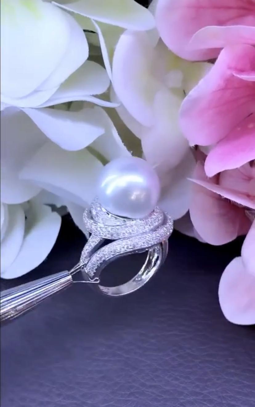 Exquisite South Sea Pearl Diamonds 18K Gold Ring In New Condition For Sale In Massafra, IT