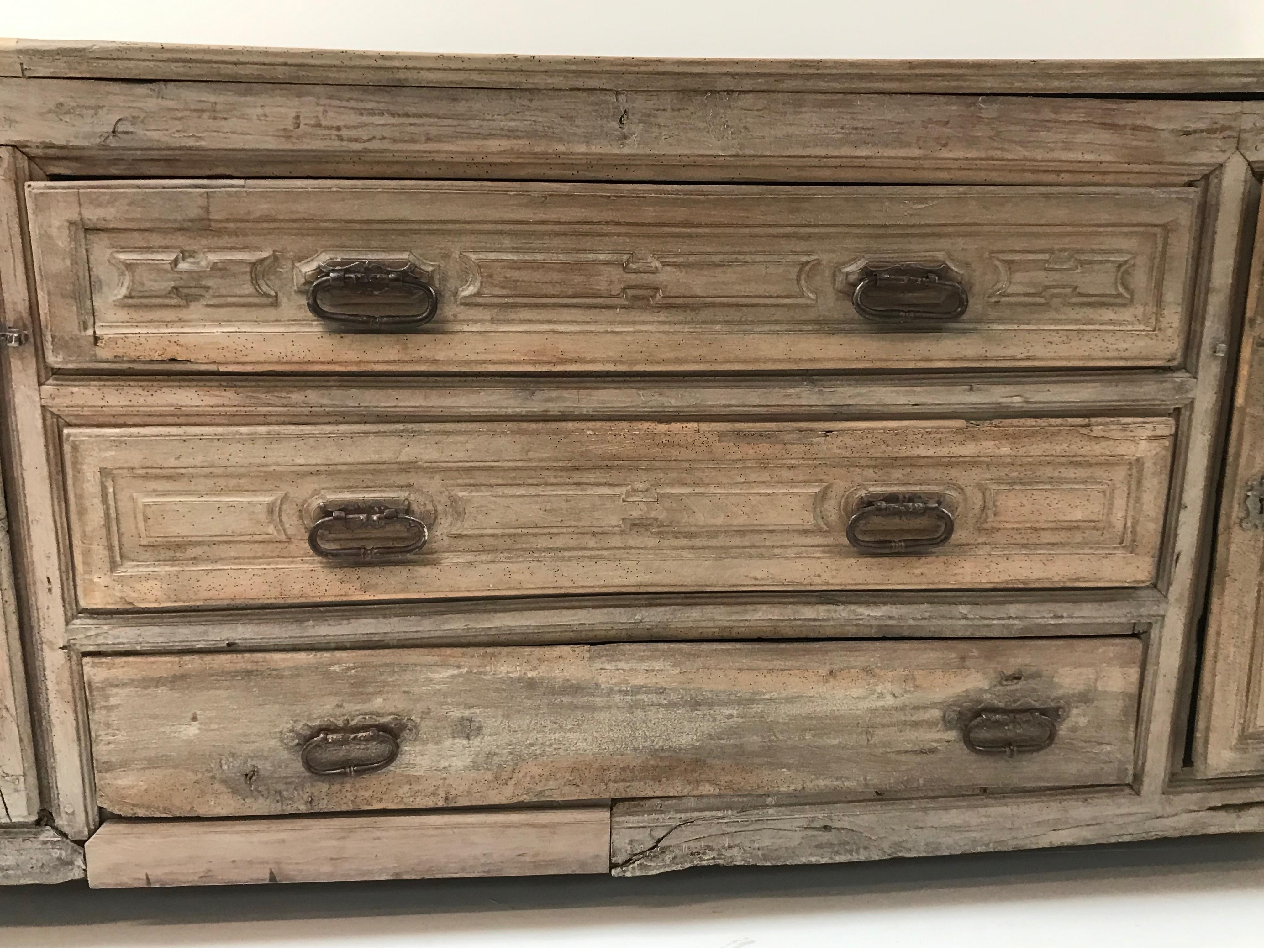 Exquisite Spanish Sacristy Chest, Early 17th Century 9