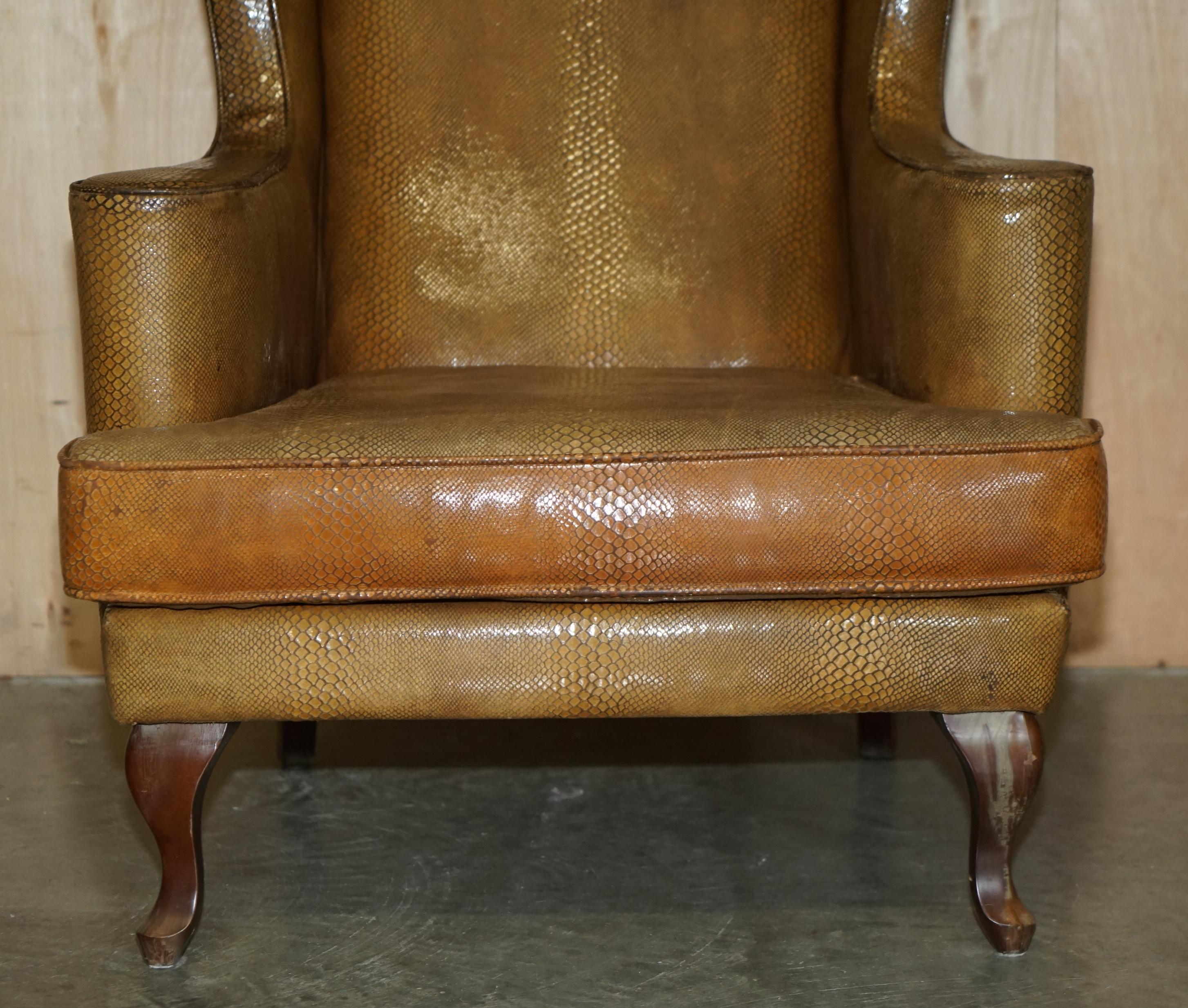 EXQUISITE SPANISH WiNGBACK ARMCHAIR WITH ALLIGATOR CROCODILE LEATHER UPHOLSTERY For Sale 4