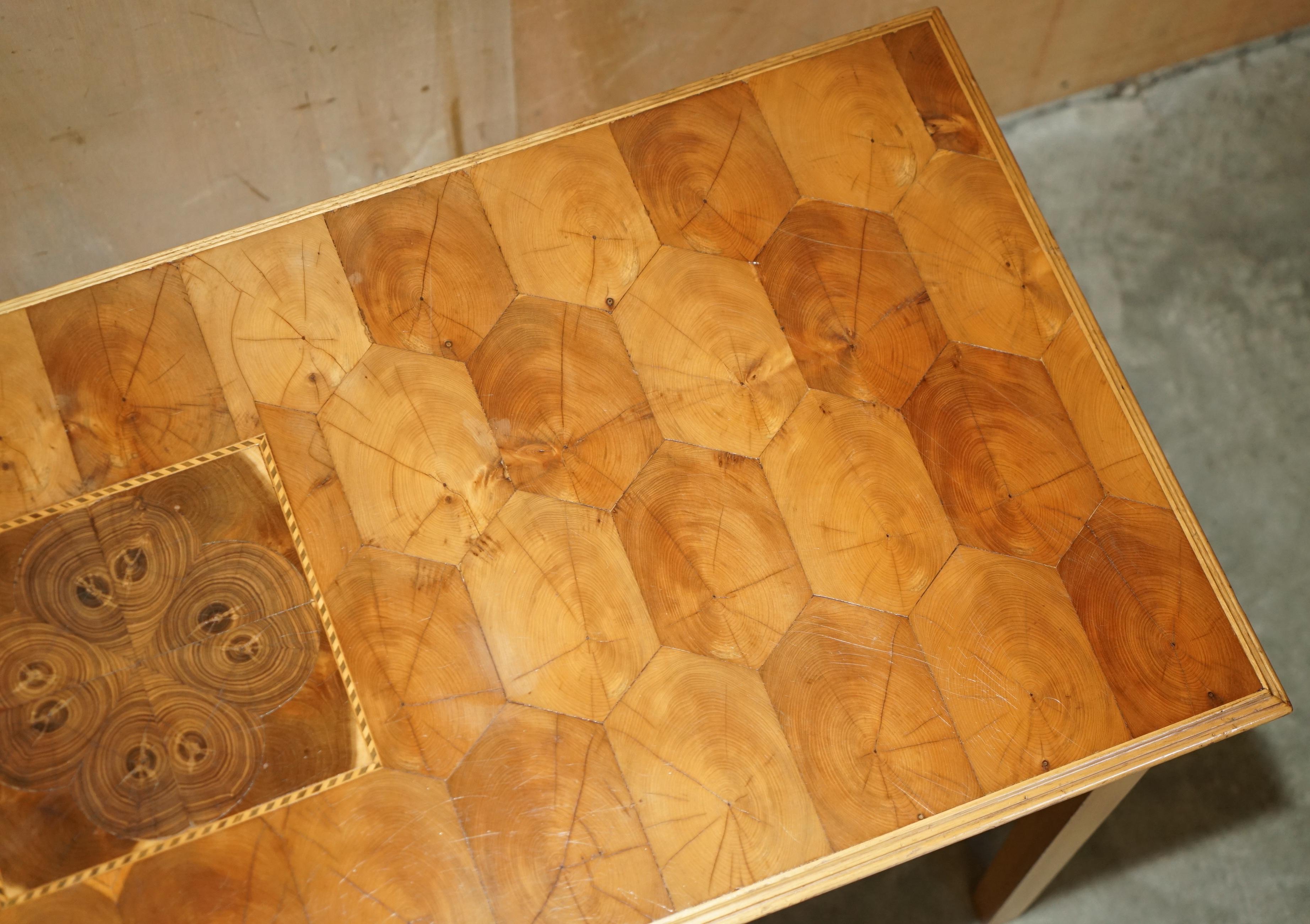 Legno OTTIMO TAVOLO A CONSOLE IN LEGNO OYSTER LABURNUM SUPER DECORATIVO CIRCA 1920 in vendita