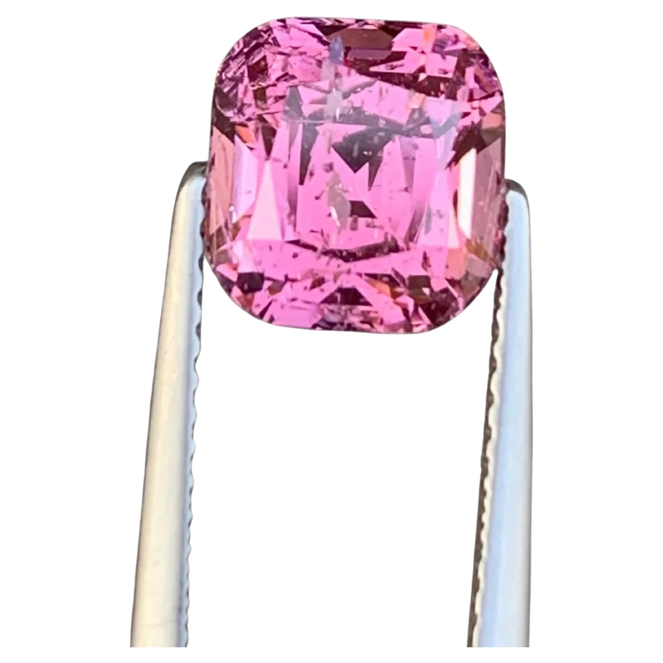 Magnifique bague à facettes en tourmaline rose pâle taille tourmaline 3,35 carats en vente