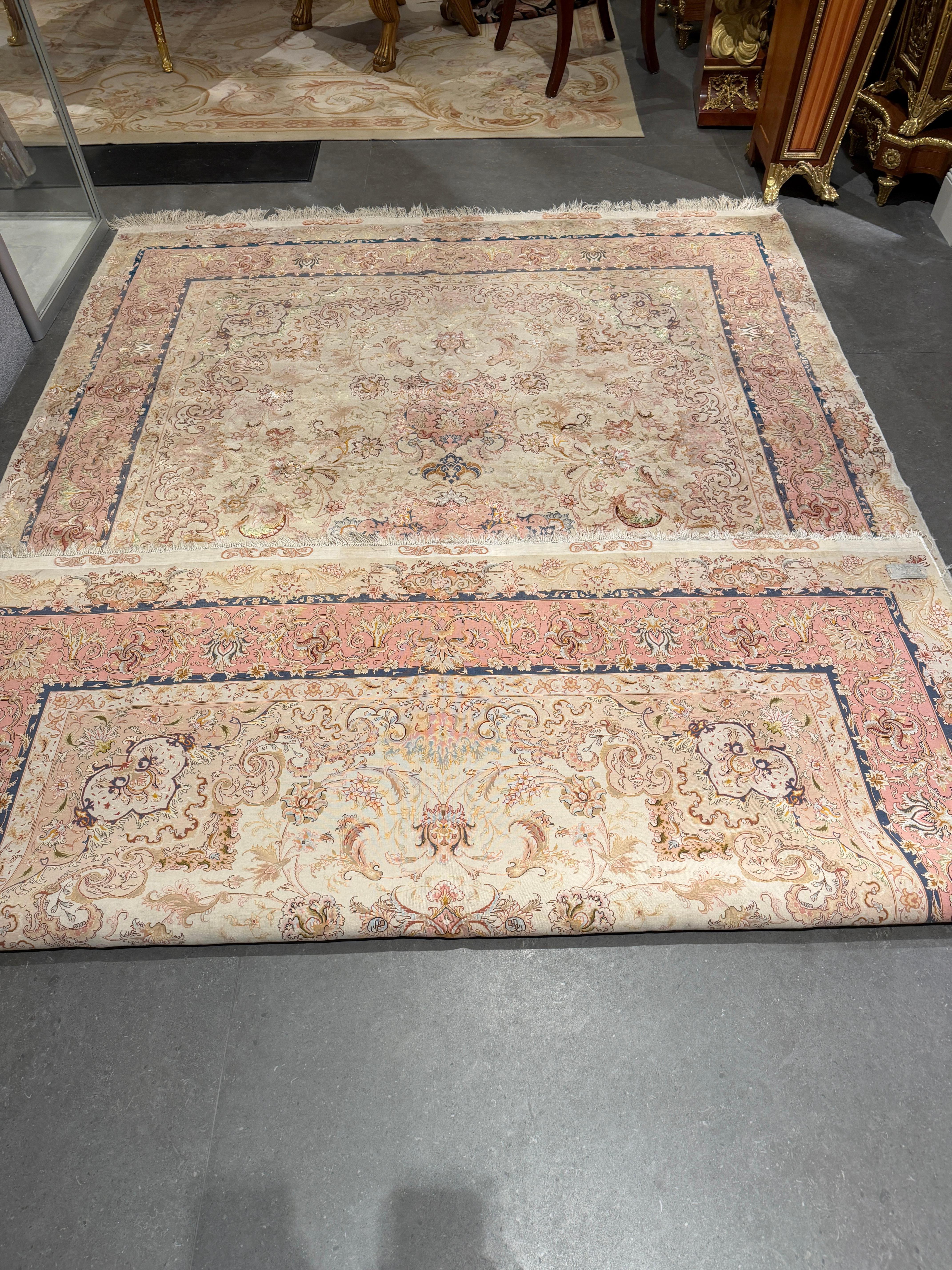Tapis de Tabriz exquis - Soie sur laine, finement noué avec une élégante palette de couleurs pastel en vente 10