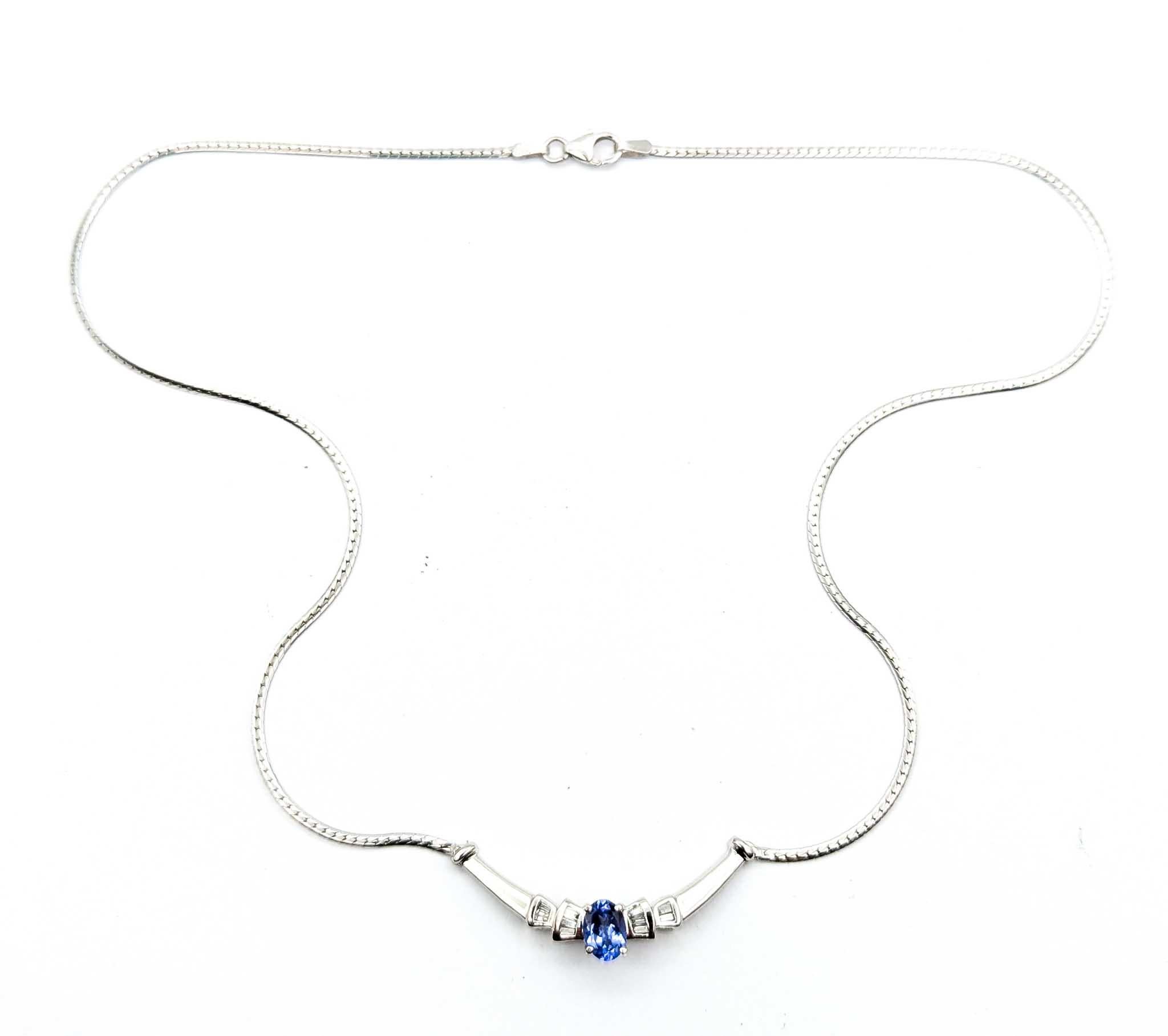 Squisita collana di tanzanite e diamanti in oro bianco 14 carati in vendita 2
