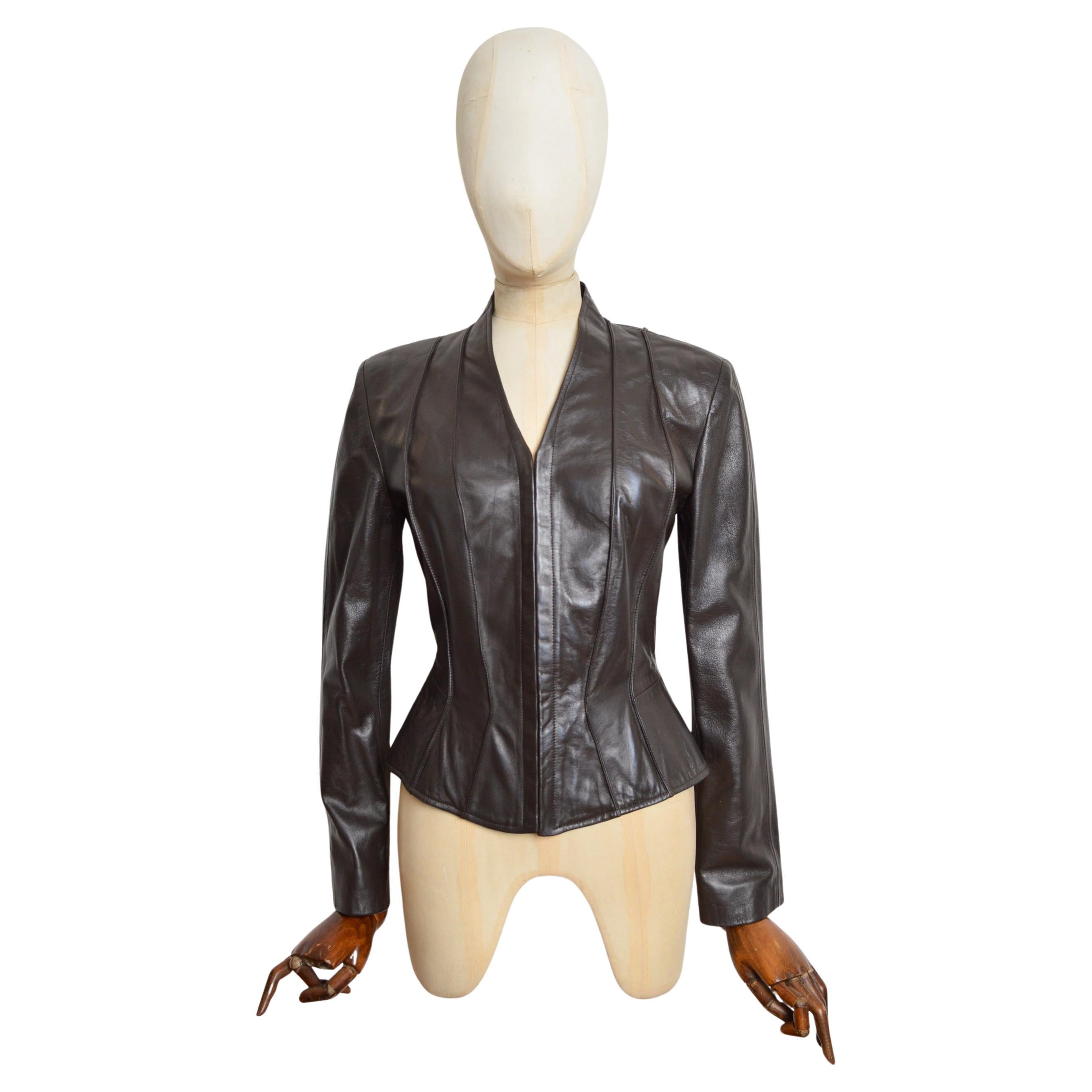 Exquisite THIERRY MUGLER c.2000 Lamb Skin Leather Ebony Brown Wasp Waist Jacket For Sale