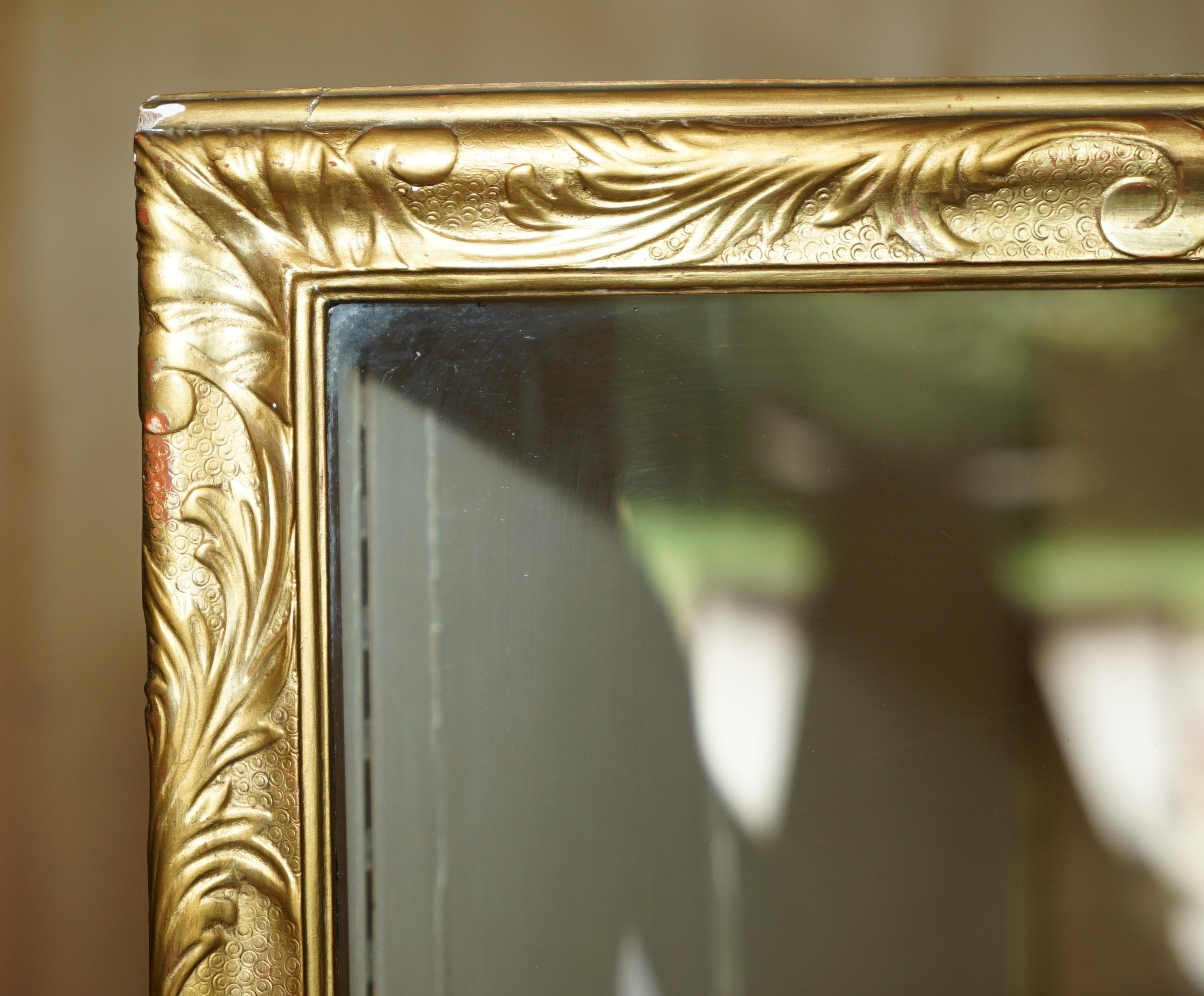 EXQUISITO ARMARIO DE EXPOSICIÓN THOMAS CHiPPENDALE TALLADO CON FRENTE DE SERPENTINA Y DORADO CON DORADO en venta 6