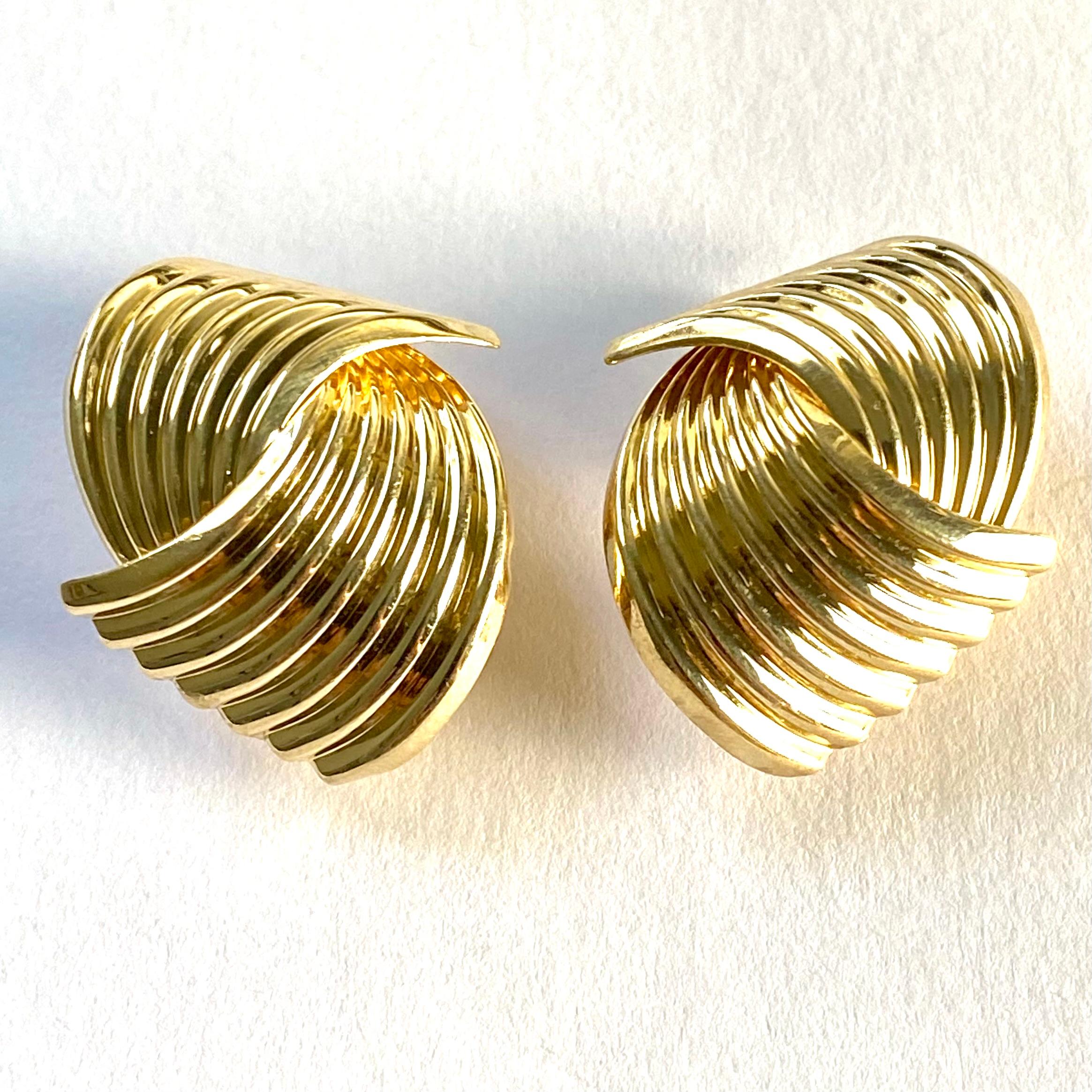 Exquisite Tiffany Co 14K Gold Fluted Earclips A Timeless Investment in Luxury 9