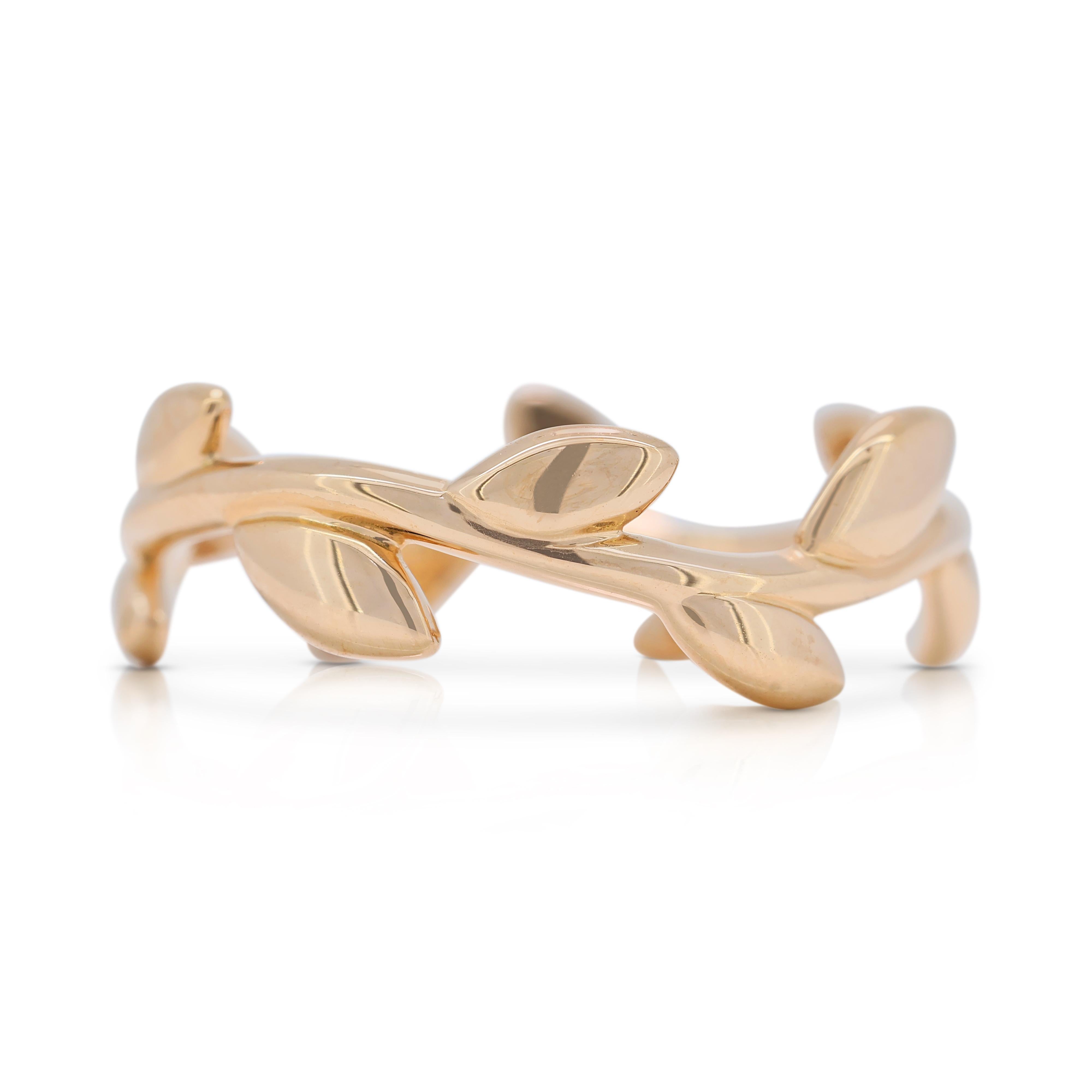 Exquisite Tiffany & Co. 18K Rose Gold Ring In Excellent Condition For Sale In רמת גן, IL
