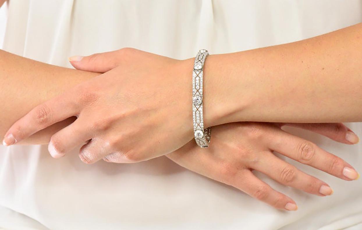 Exquisite Tiffany & Co. Edwardian 11.21 Carat Diamond Platinum Bracelet 5