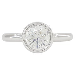 Magnifique Tiffany & Co. Bague de fiançailles Novo à diamant taillé en coussin et brillant