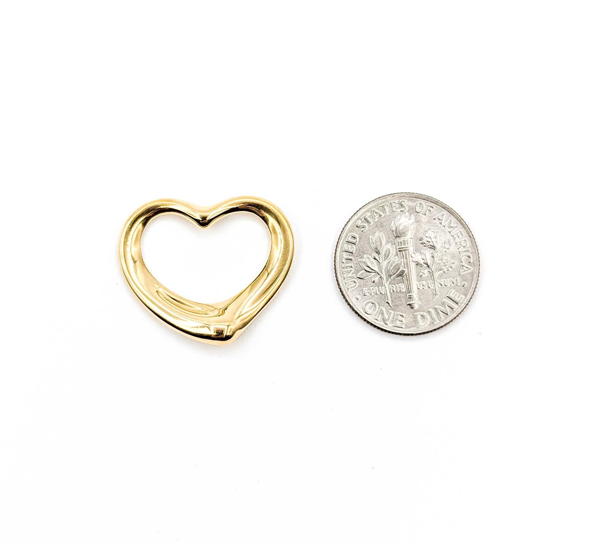 Women's Exquisite Tiffany Elsa Peretti Heart Pendant in 18k Yellow Gold For Sale