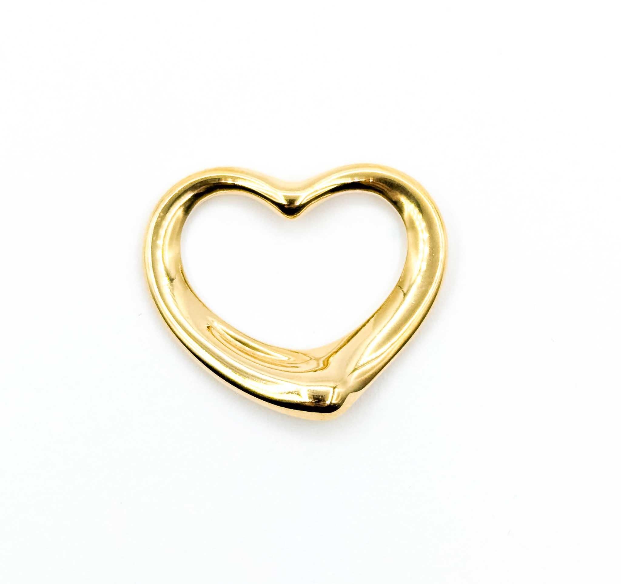 Exquisite Tiffany Elsa Peretti Heart Pendant in 18k Yellow Gold For Sale 1