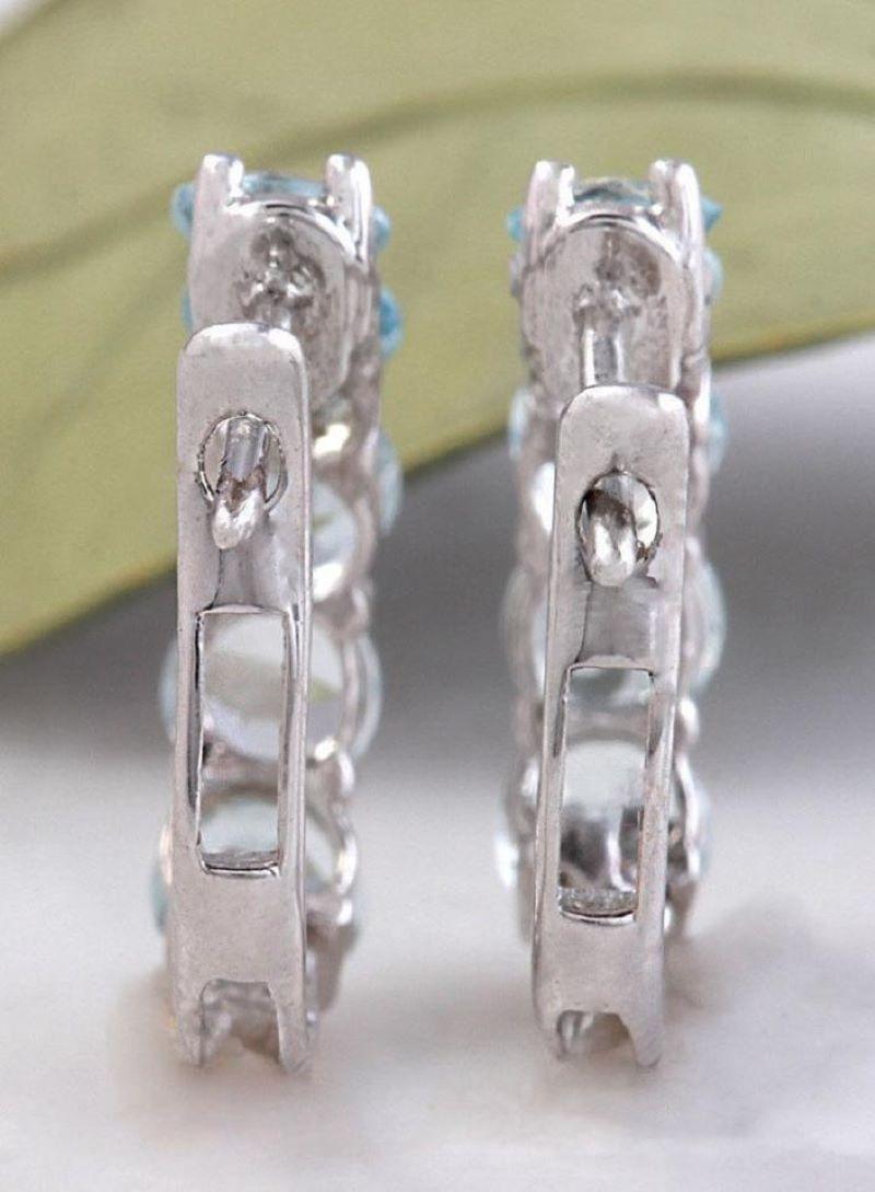 Exquisite Top Quality 2.40 Carat Natural Aquamarine 14k Solid White Gold Huggie In New Condition For Sale In Los Angeles, CA