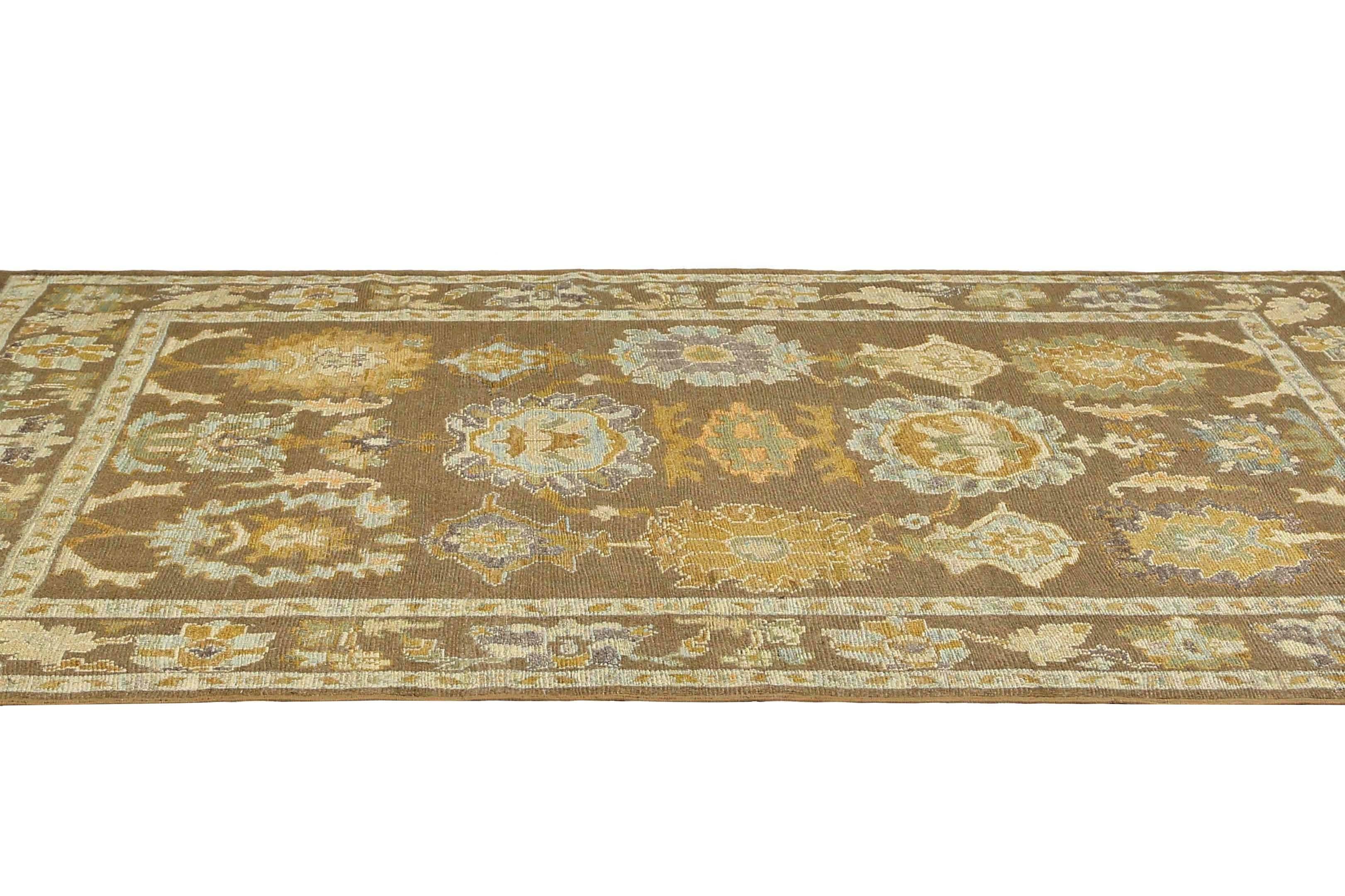 Exquisite Turkish Oushak Rug For Sale 2