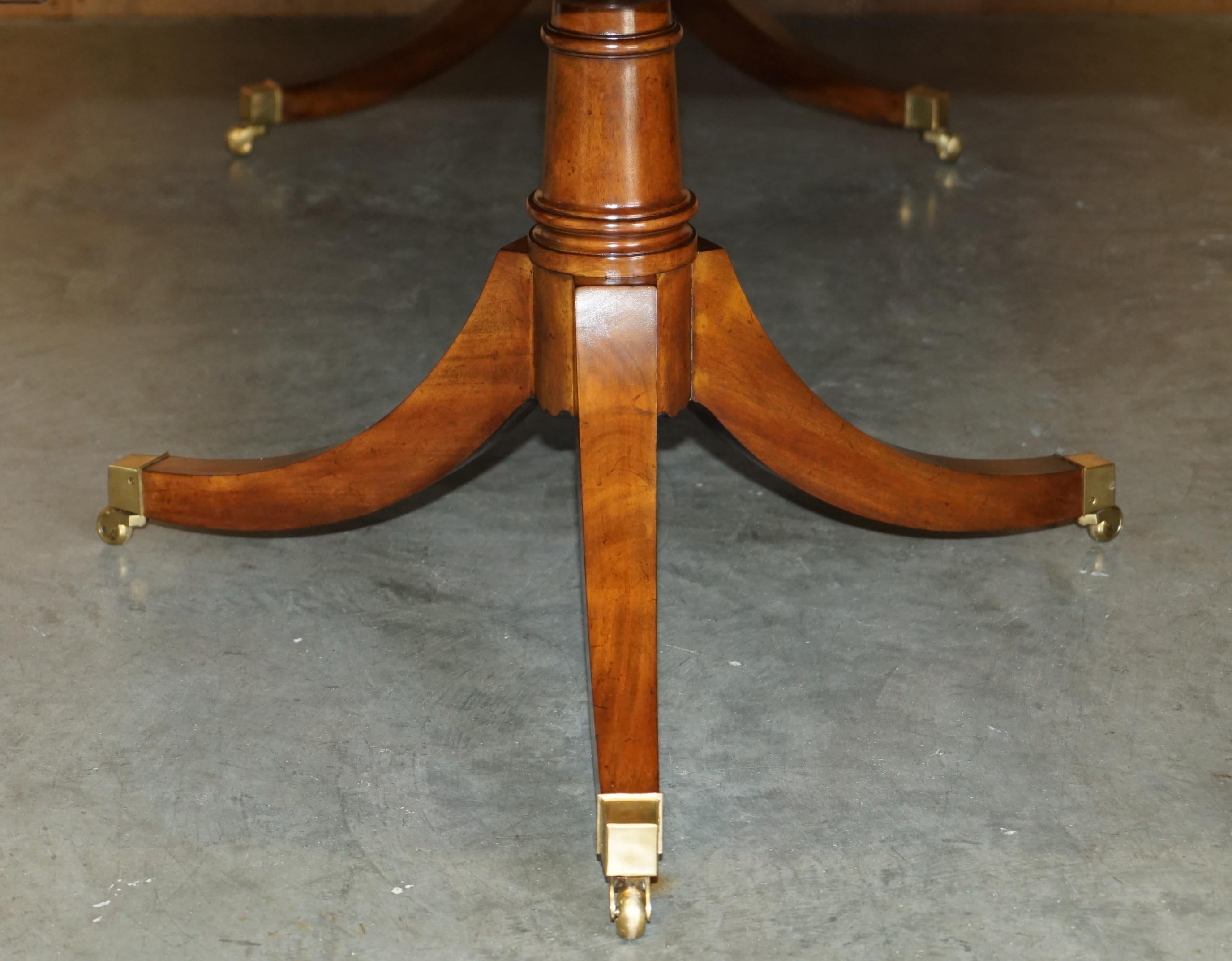 EXQUISITE TWO PEDESTAL BURR WALNUT EXTENDING DiNING TABLE & 10 CHAIRS SUITE For Sale 2