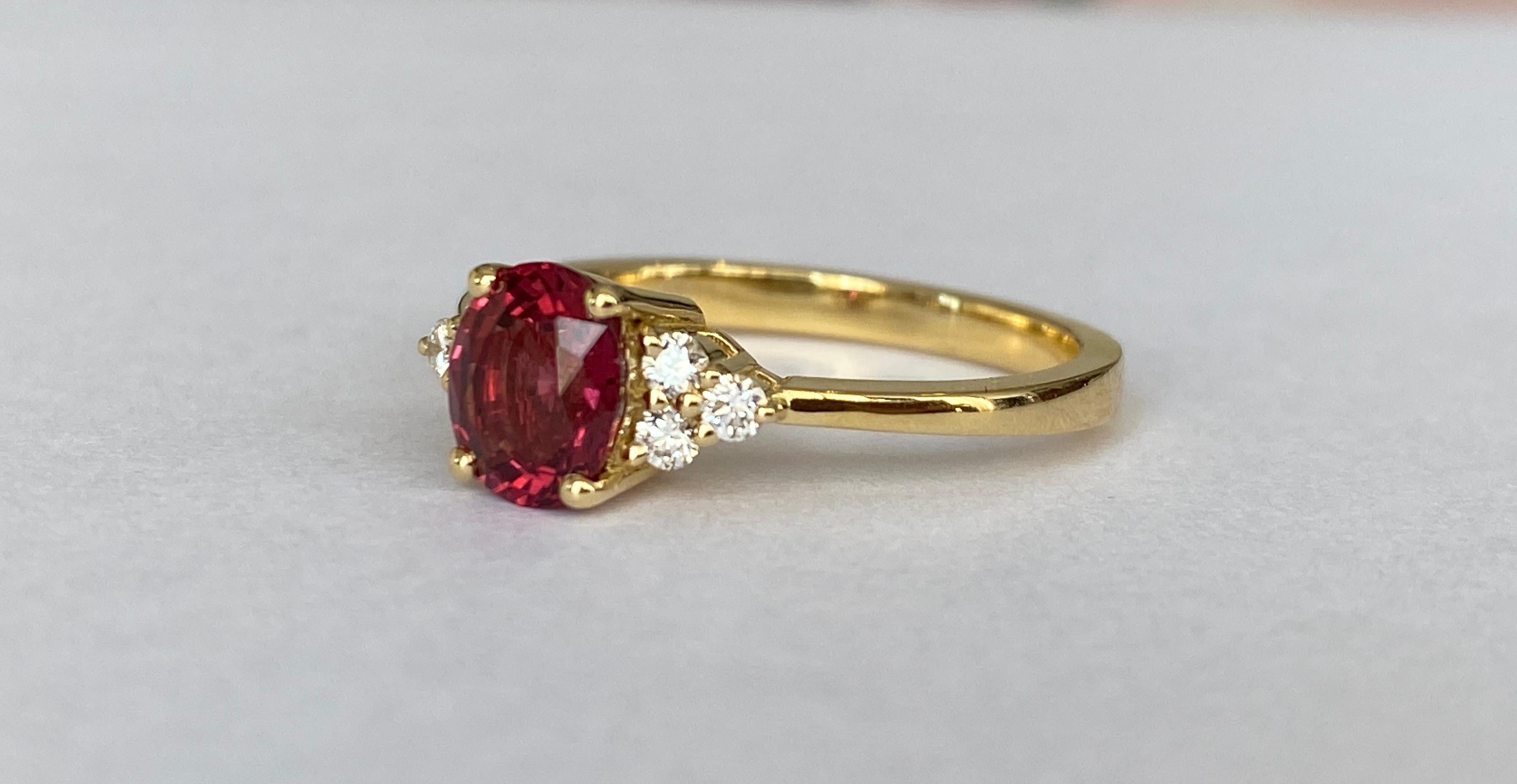 Contemporary Exquisite Unheated Pinkish-Red Burma Spinel and Diamond Engagement Gold Ring For Sale