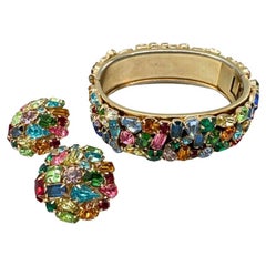 Squisito set di braccialetti e orecchini in vetro tagliato multicolore Vogue d'epoca non firmato